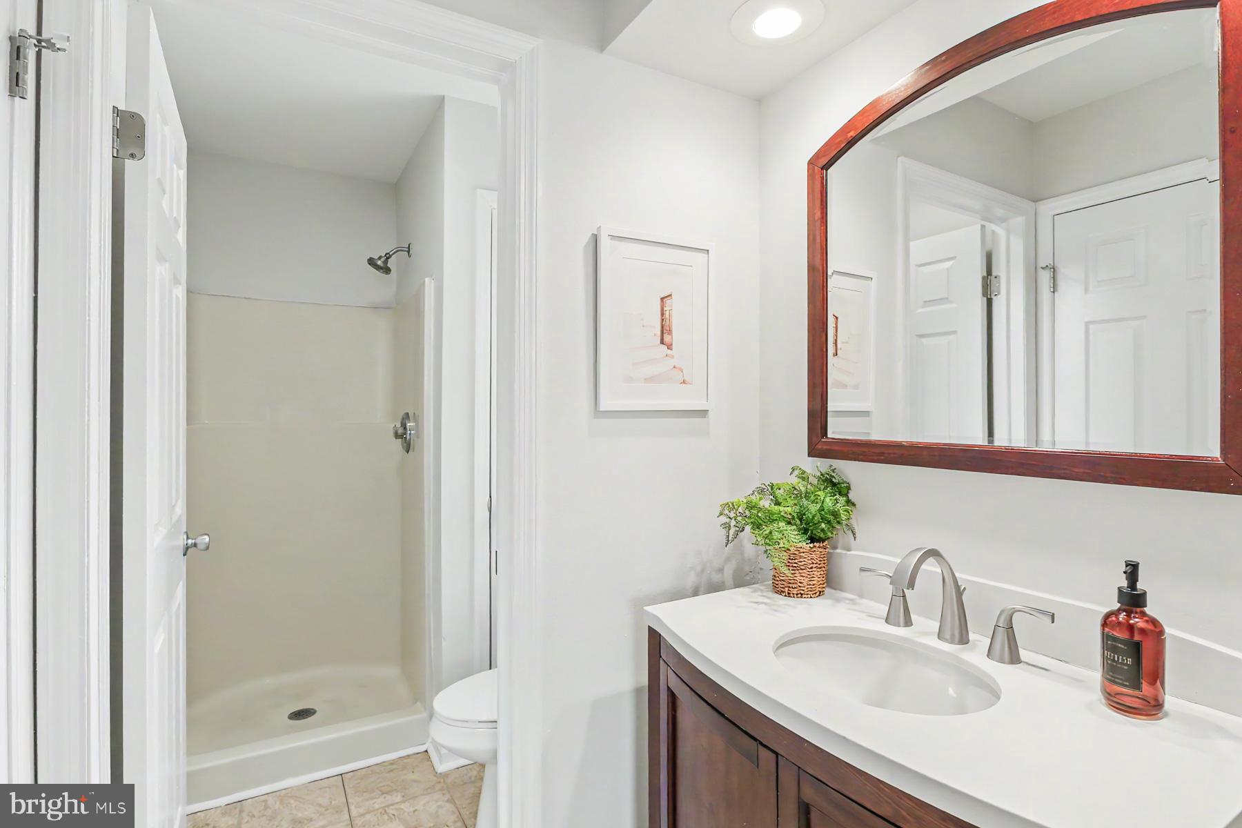 LINCOLN GARDENS - Residential