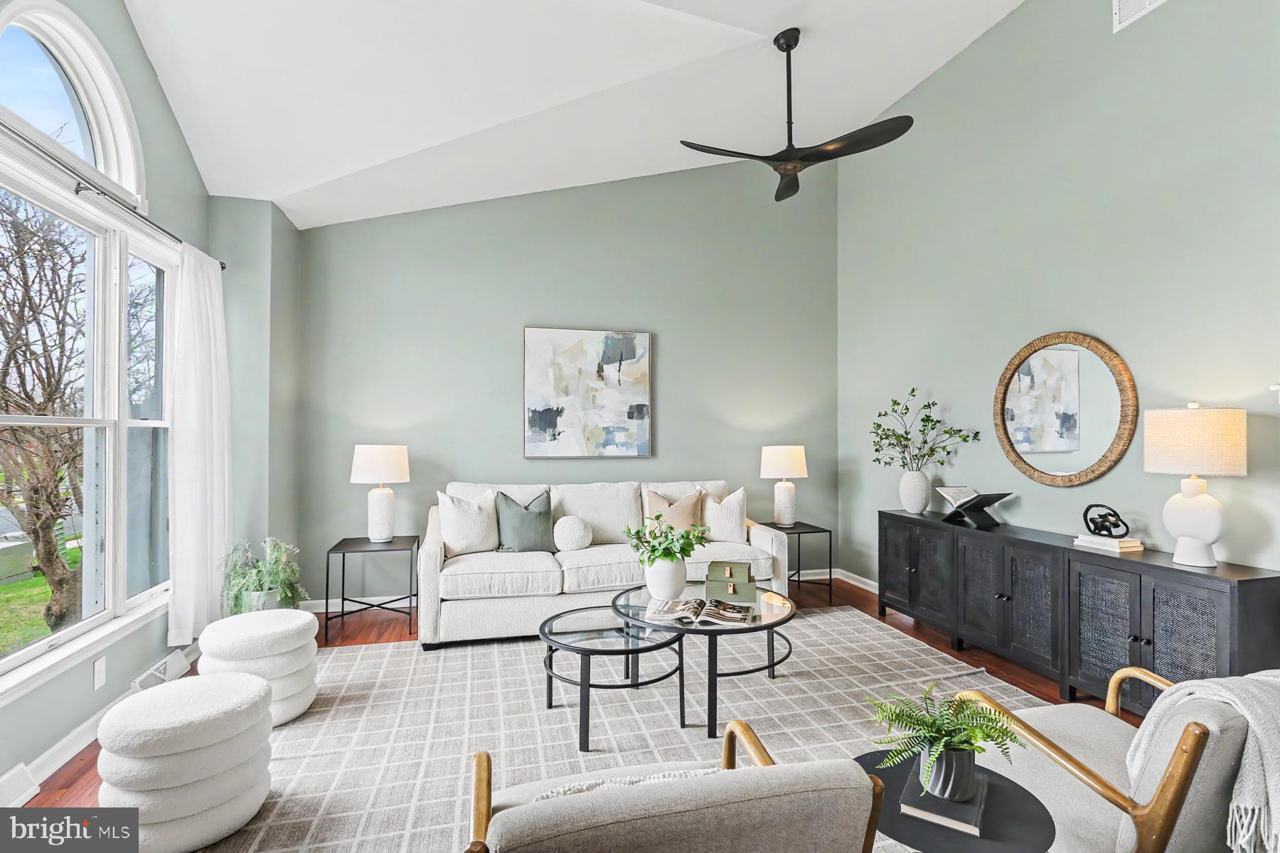 202 ROOSEVELT CIRCLE