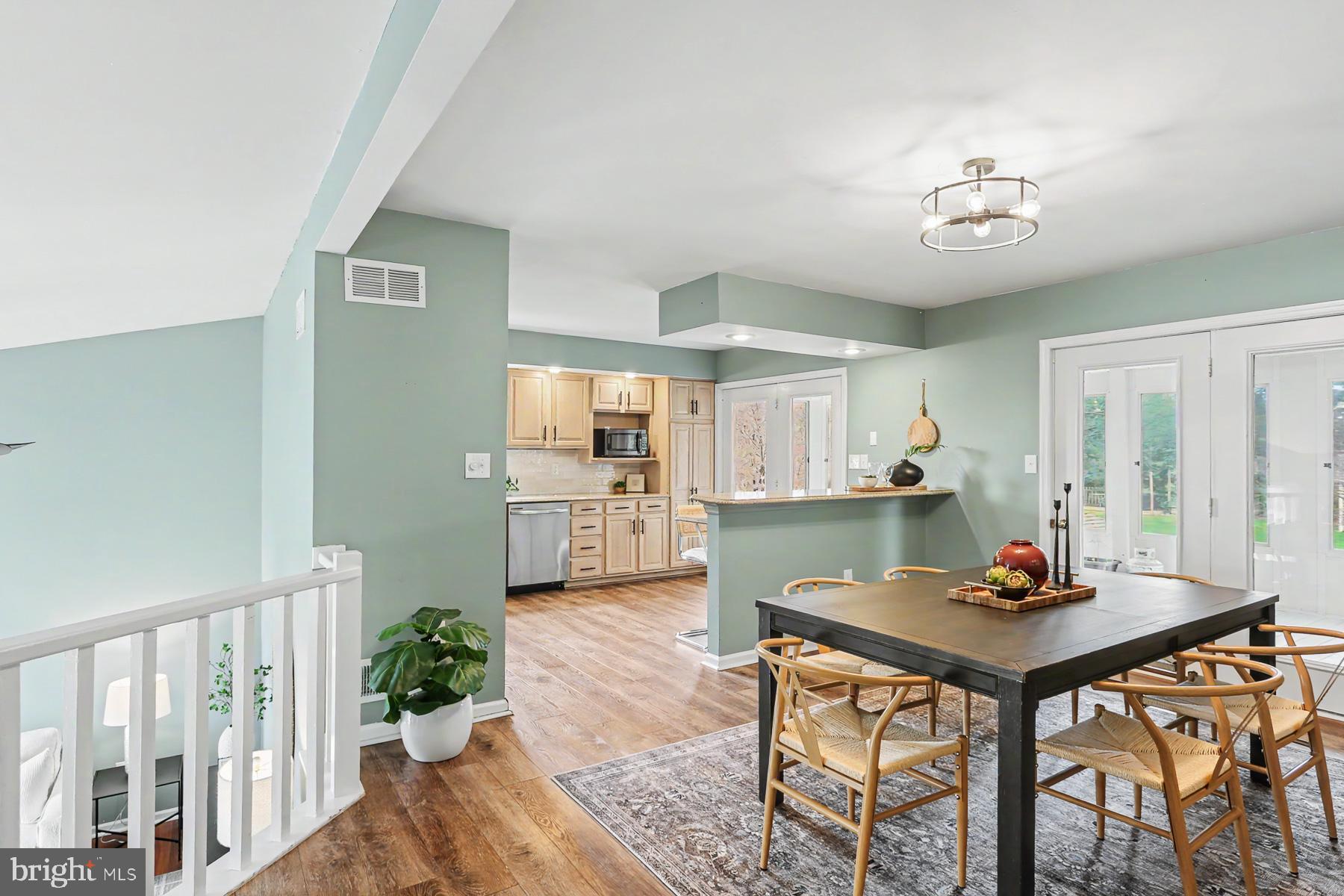 LINCOLN GARDENS - Residential