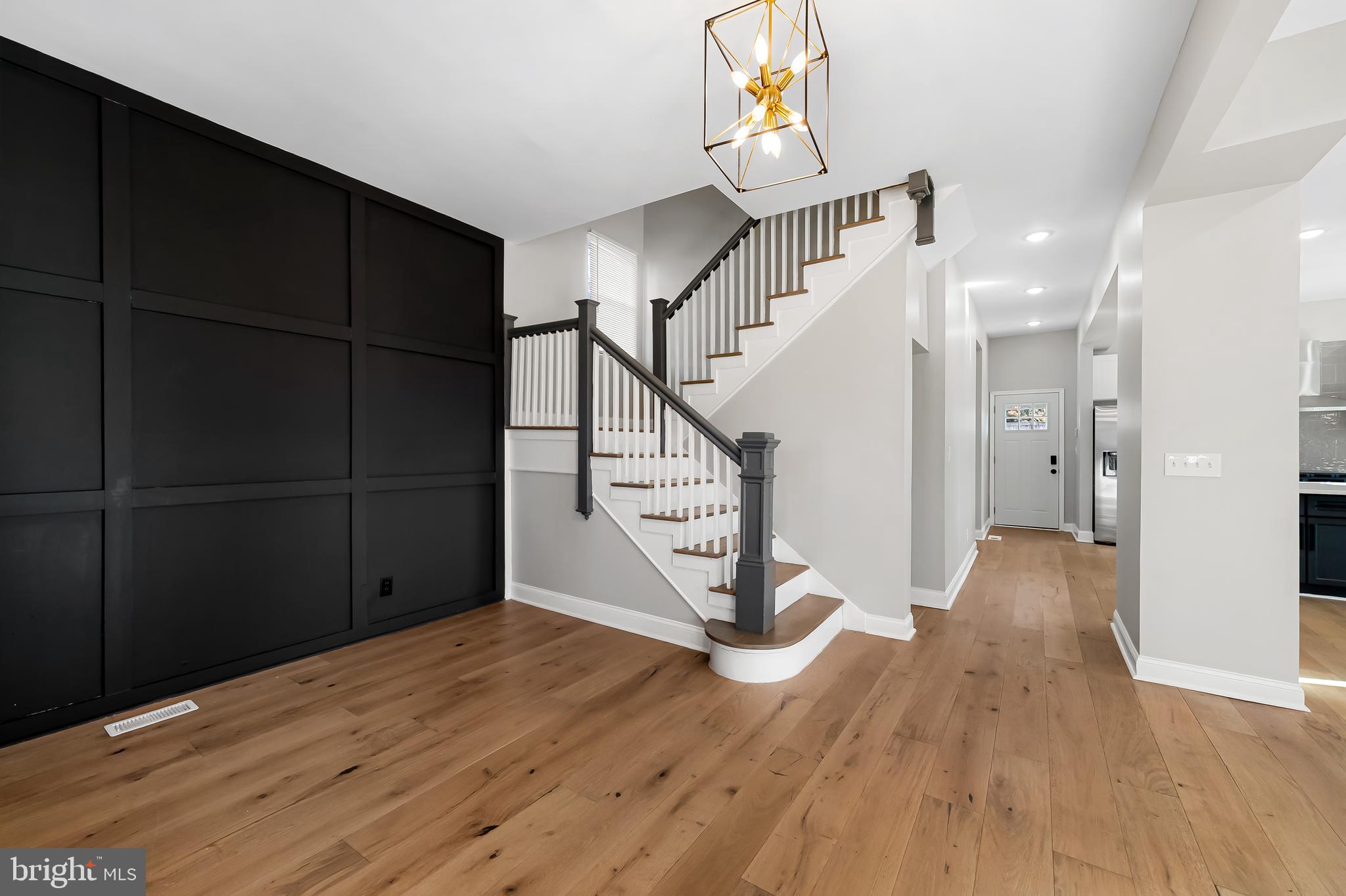 MOUNT WASHINGTON - Residential