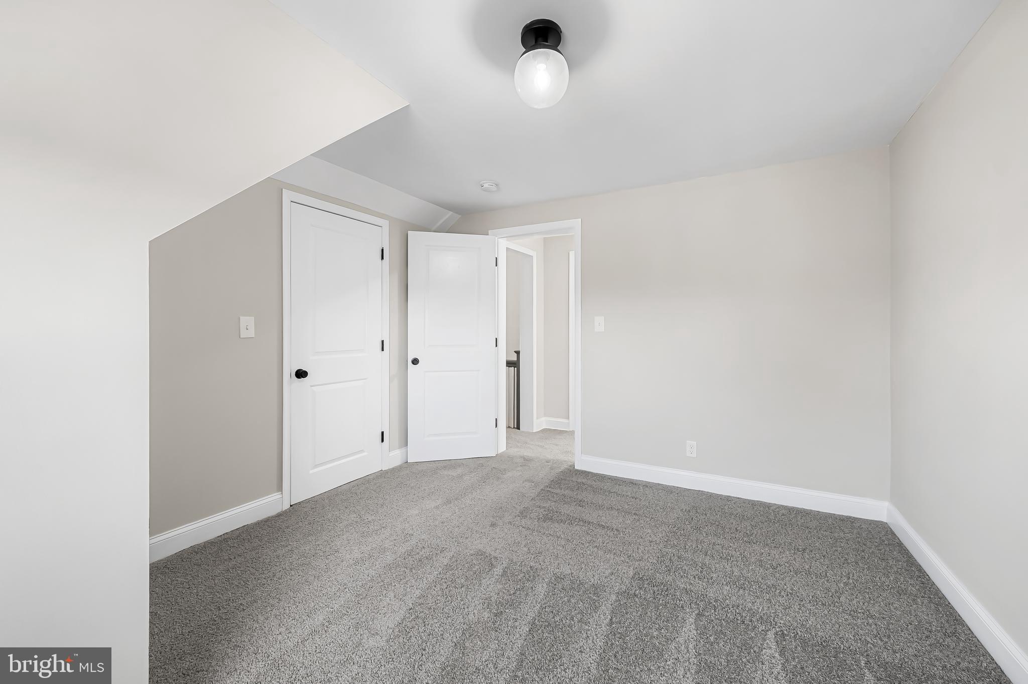 MOUNT WASHINGTON - Residential