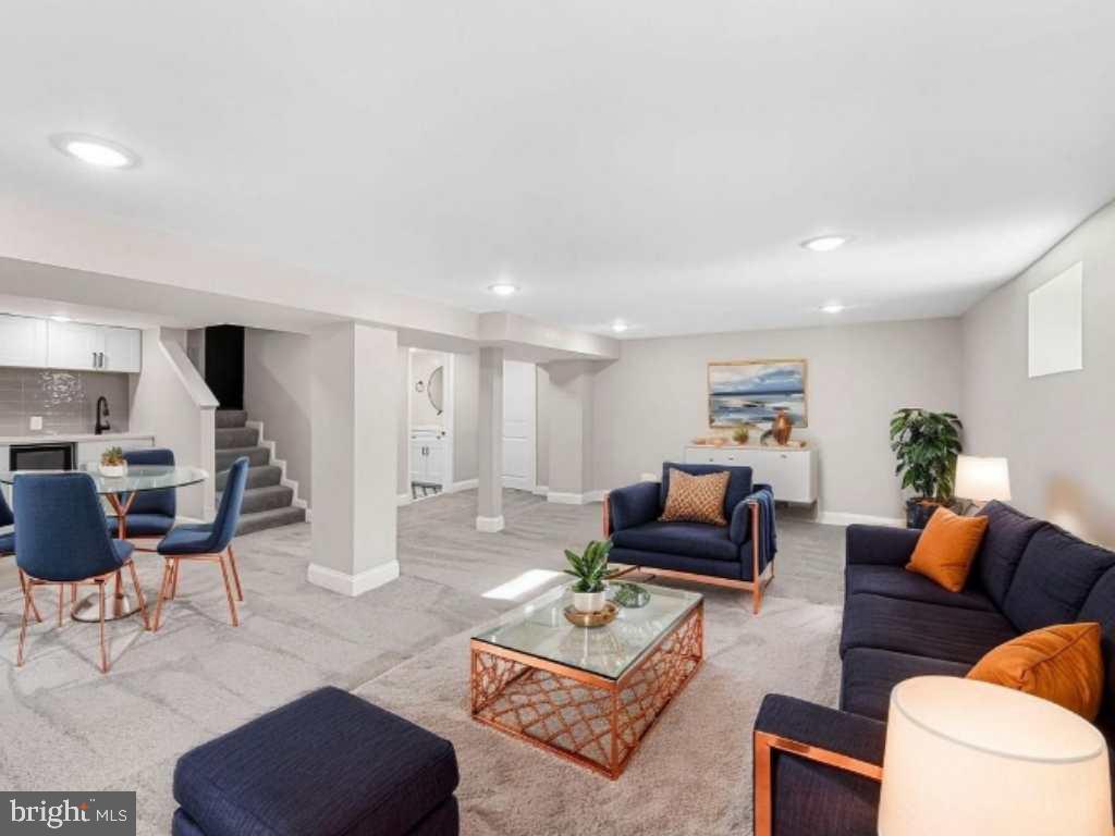 MOUNT WASHINGTON - Residential