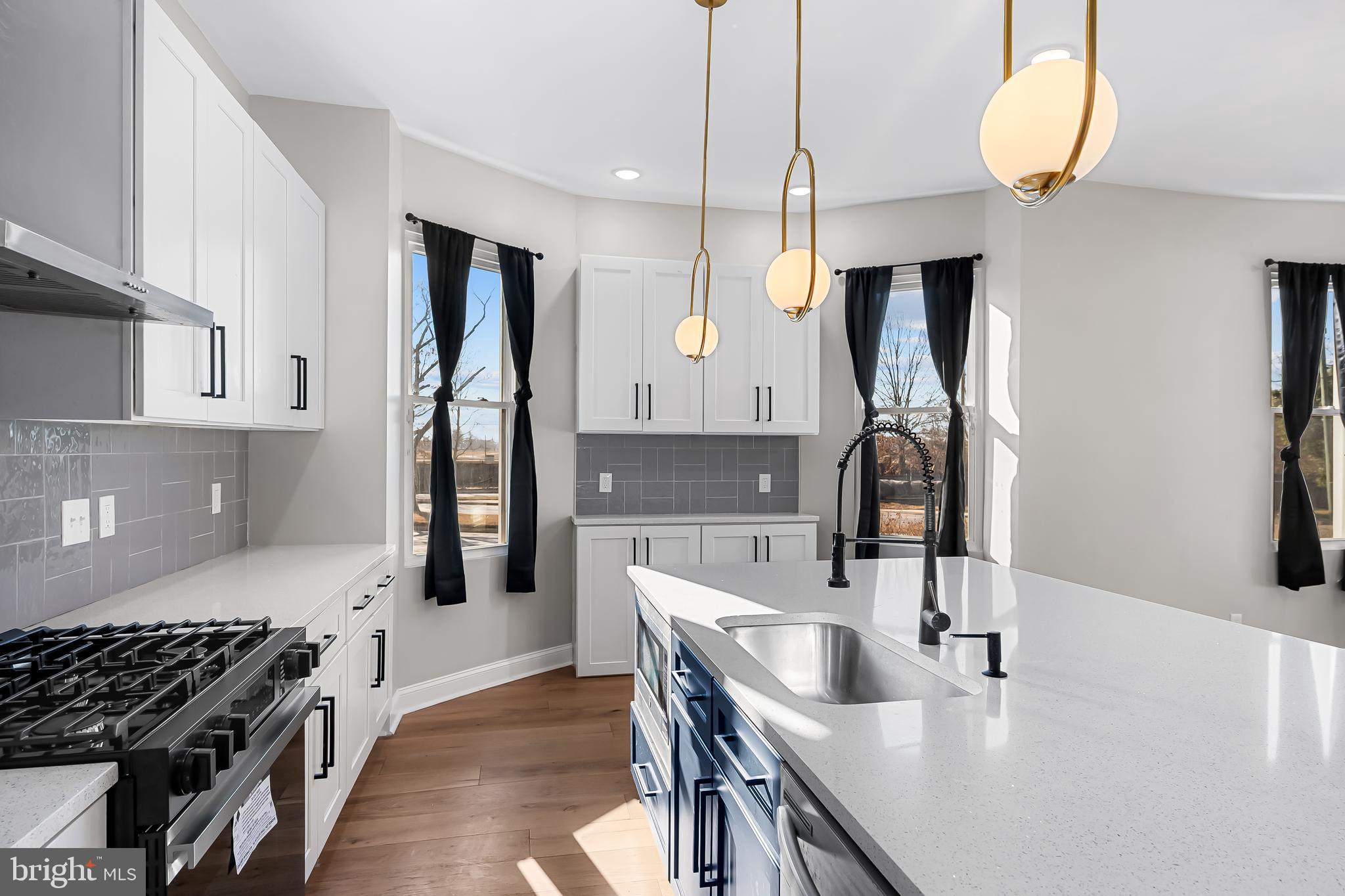 MOUNT WASHINGTON - Residential