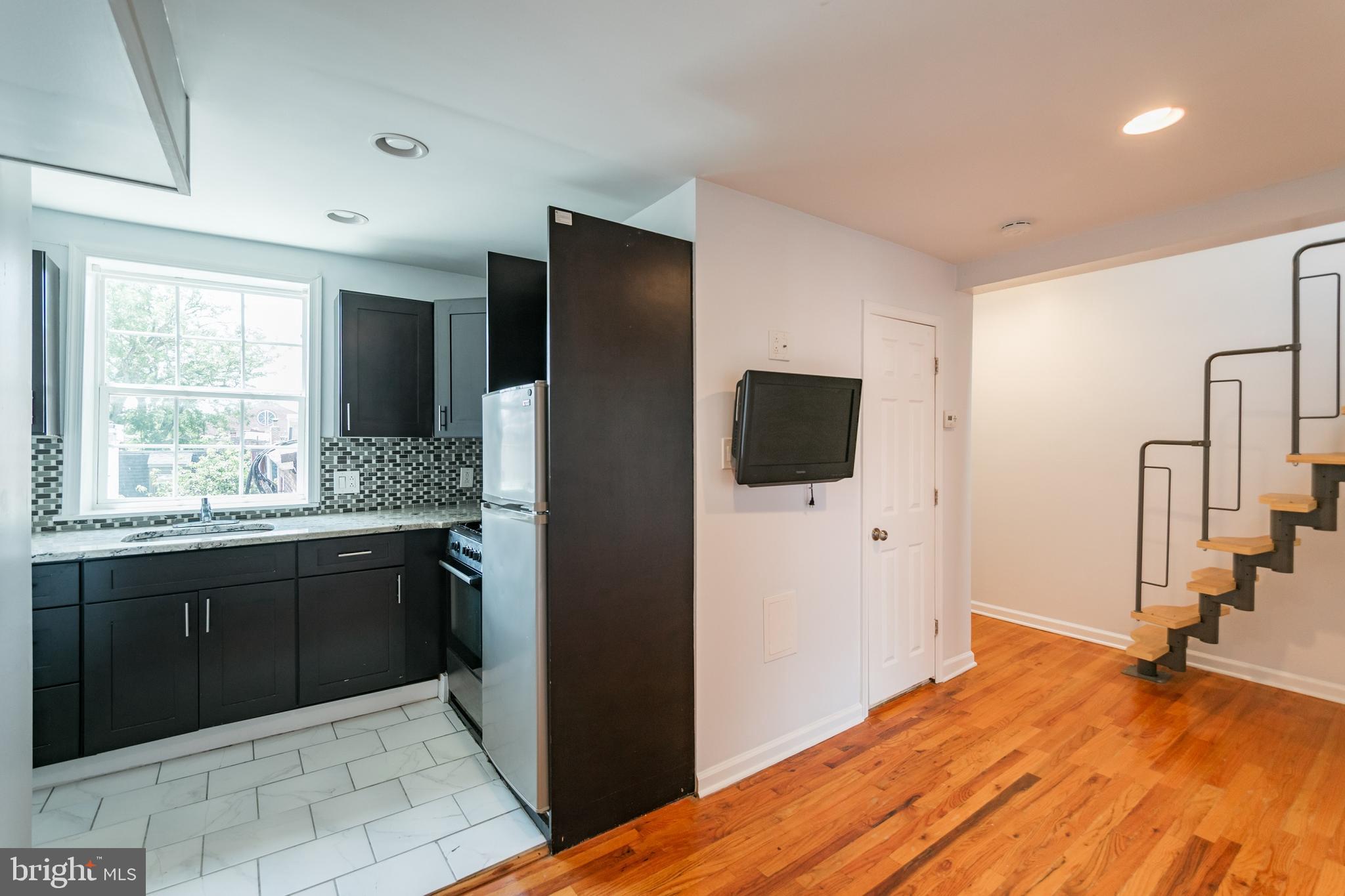 WASHINGTON SQ WEST - Residential Lease