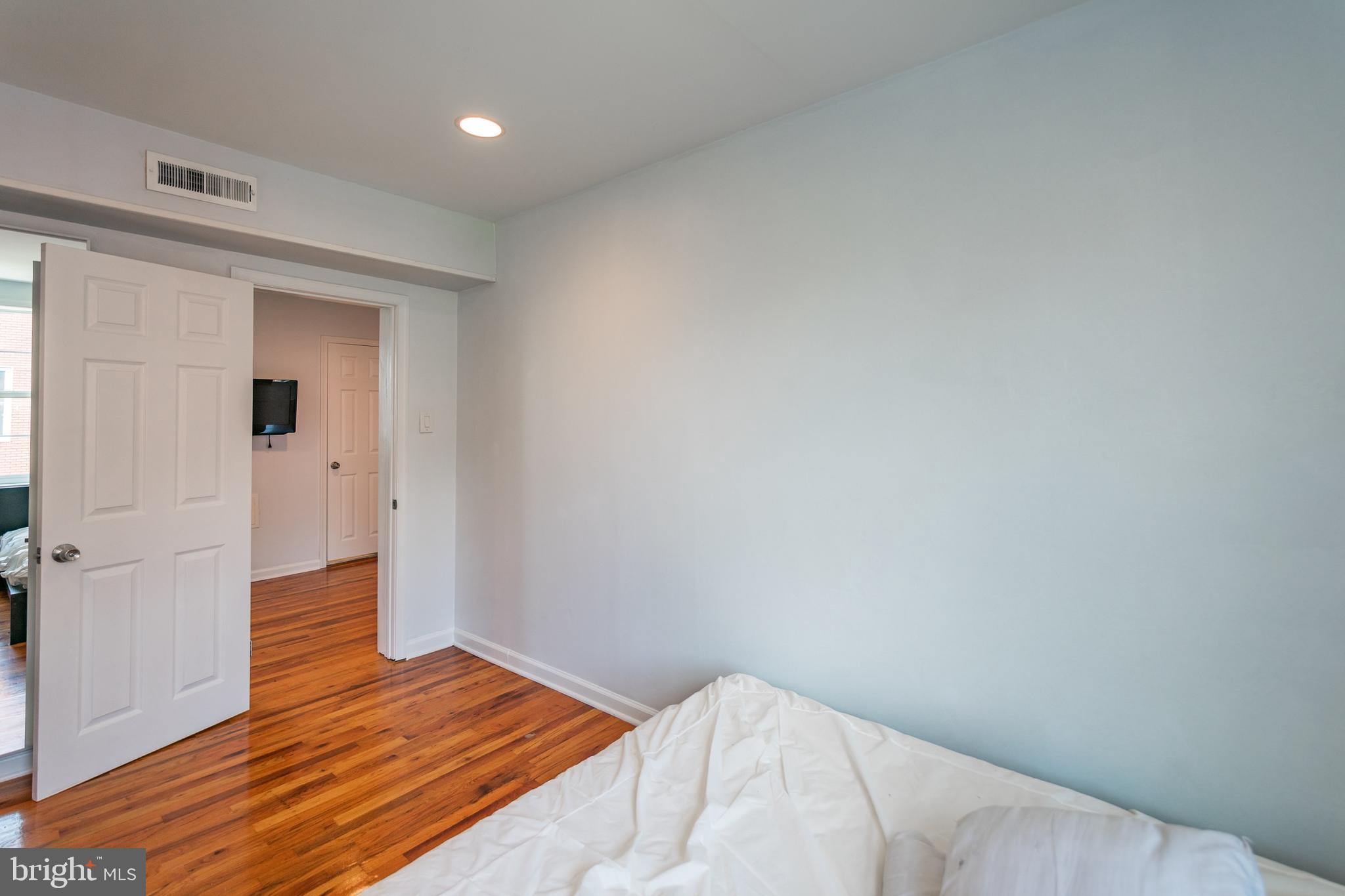 WASHINGTON SQ WEST - Residential Lease