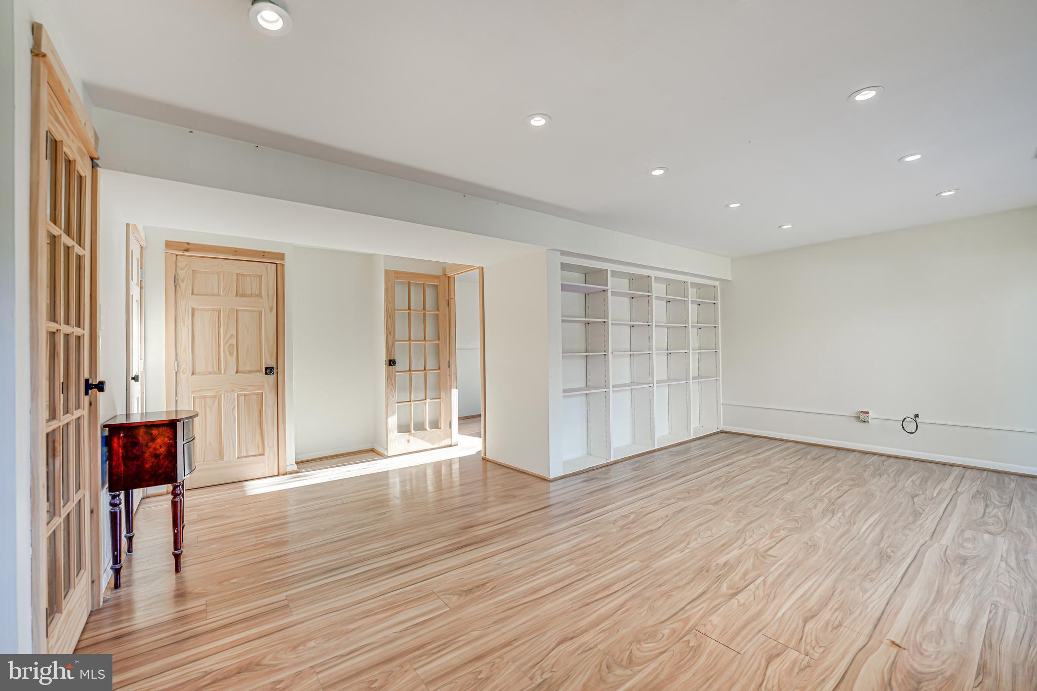 WOODSIDE STATION - Residential