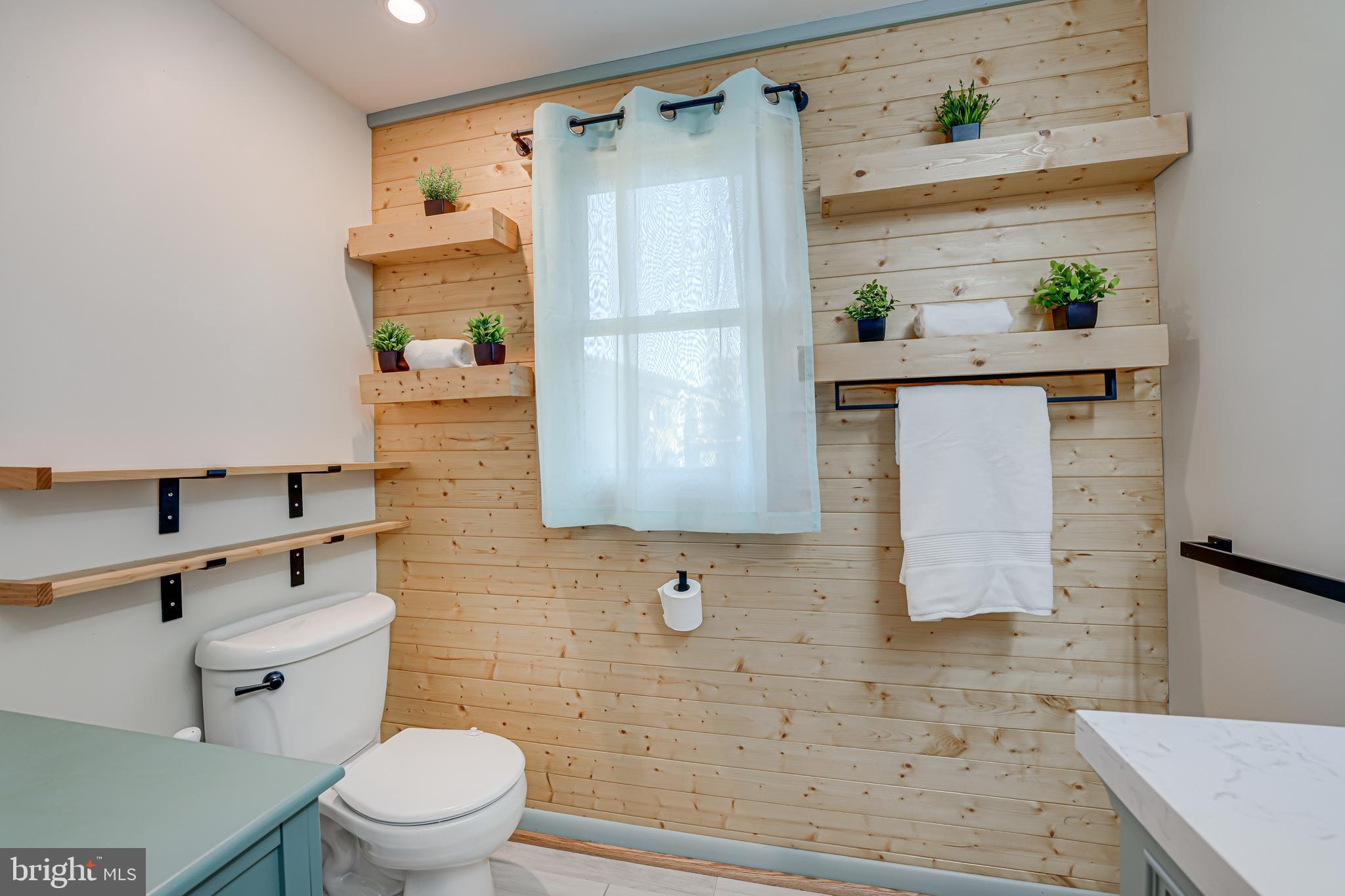 WOODSIDE STATION - Residential