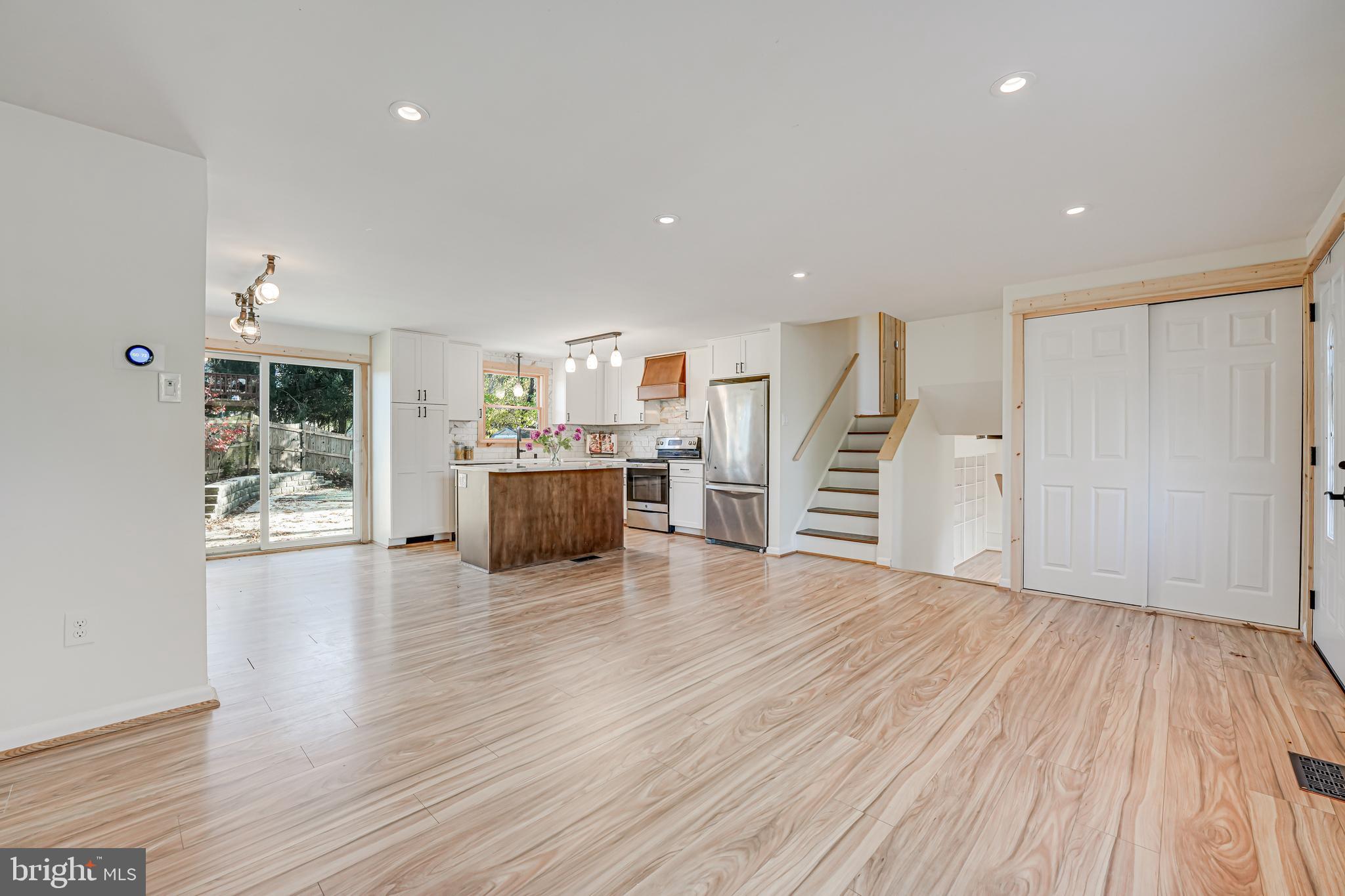 WOODSIDE STATION - Residential