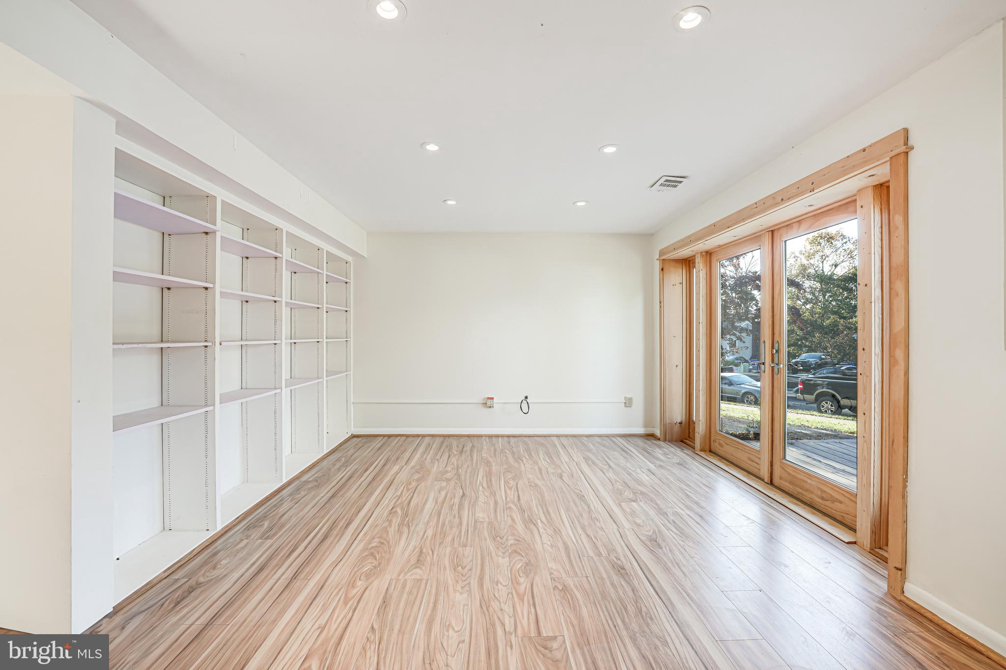 WOODSIDE STATION - Residential