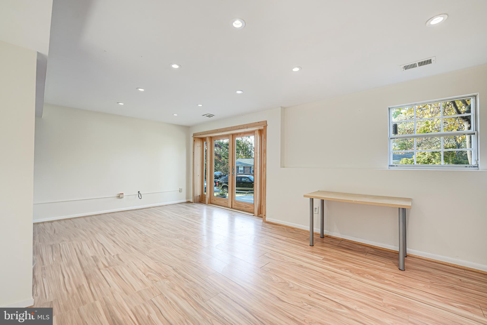 WOODSIDE STATION - Residential