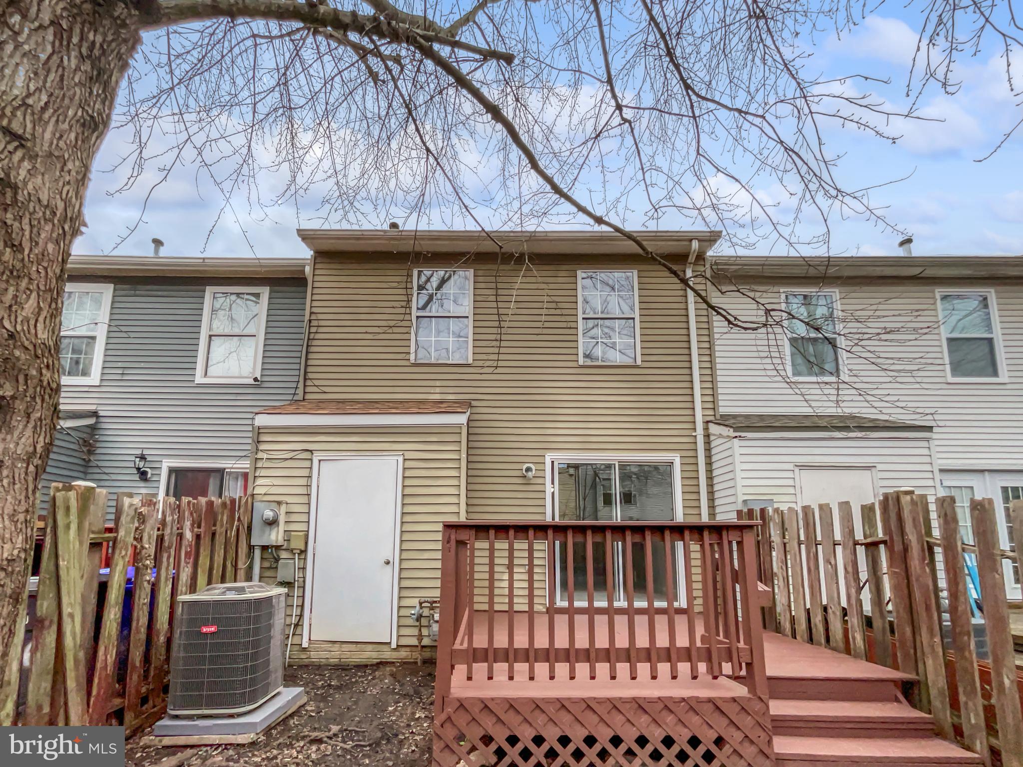 DALE CITY - Residential