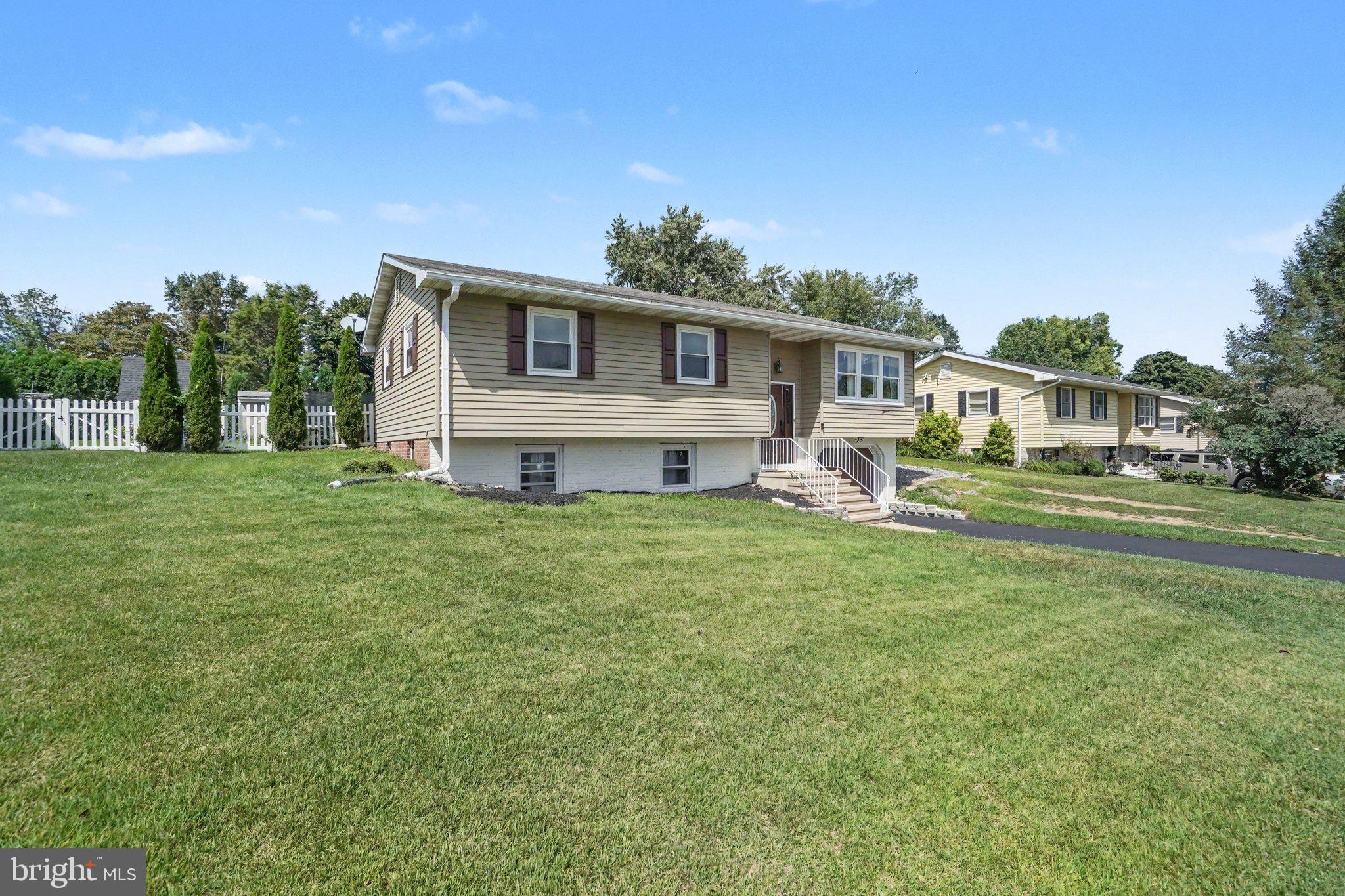 3220 S SCENIC ROAD