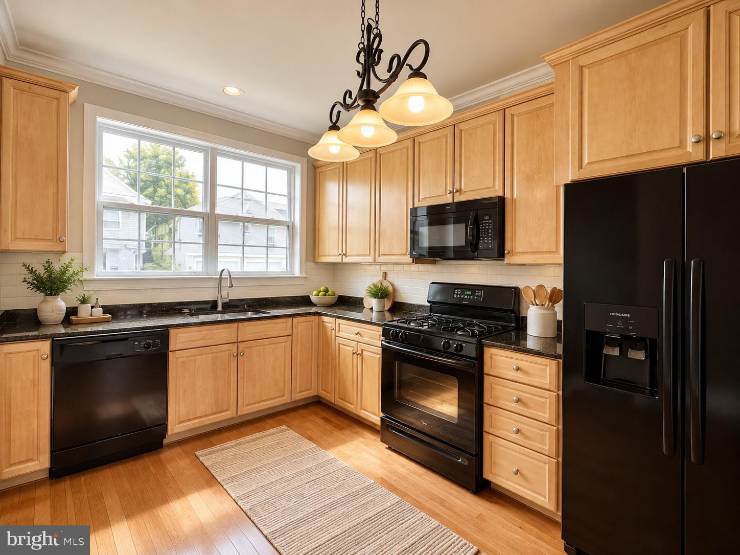 39 W 5TH STREET