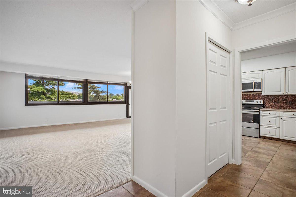 5501 SEMINARY ROAD 106S