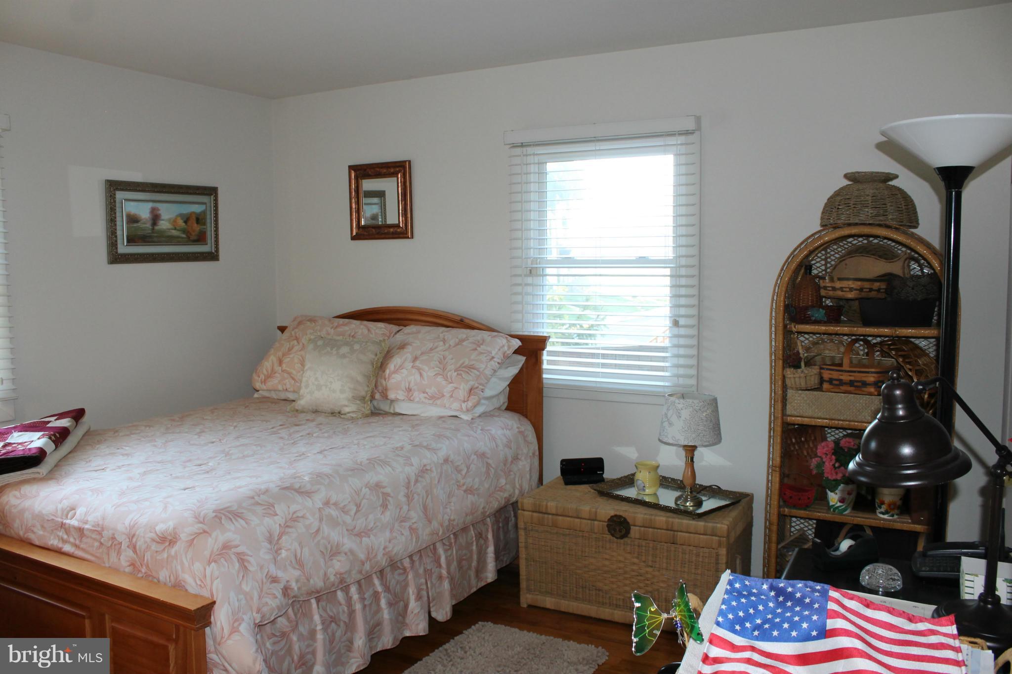 HILLSIDE - Residential