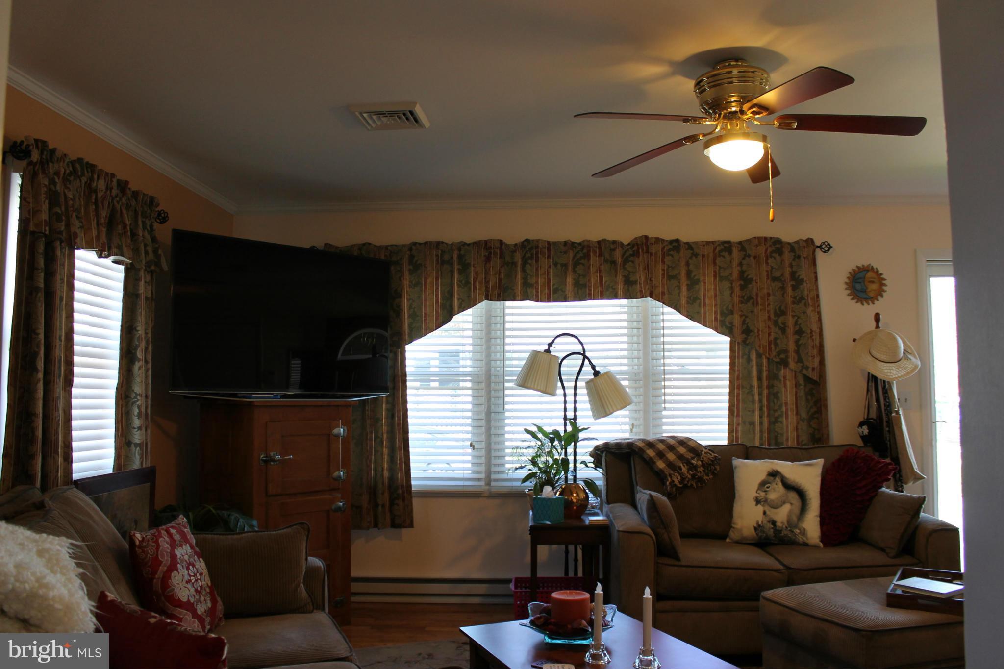 HILLSIDE - Residential