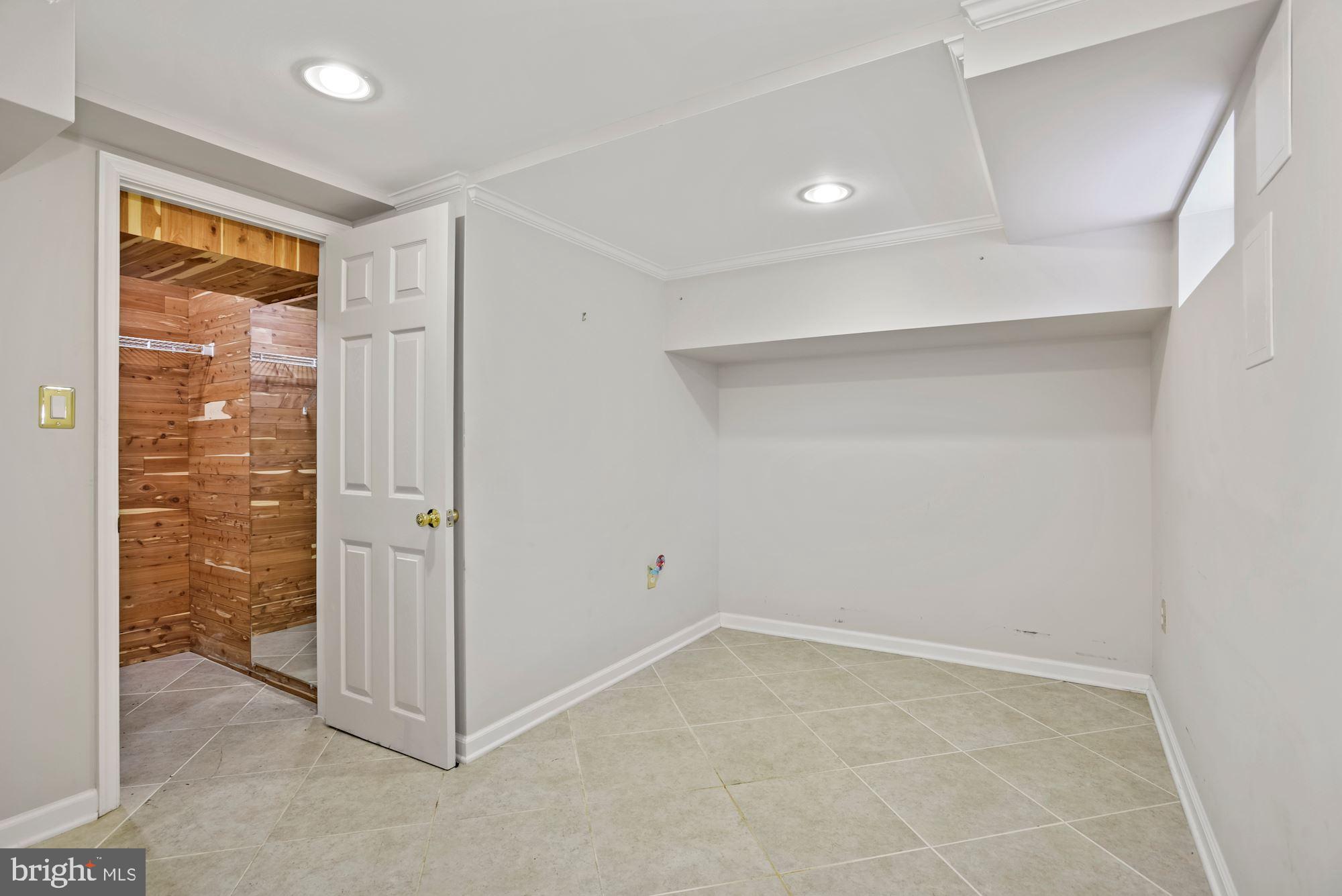 WEST CHEVY CHASE HEIGHTS - Residential