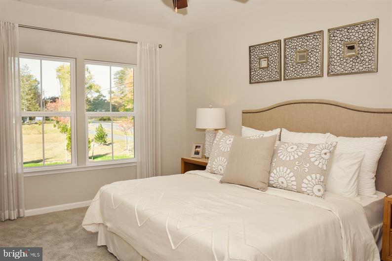 HERON PONDS - Residential