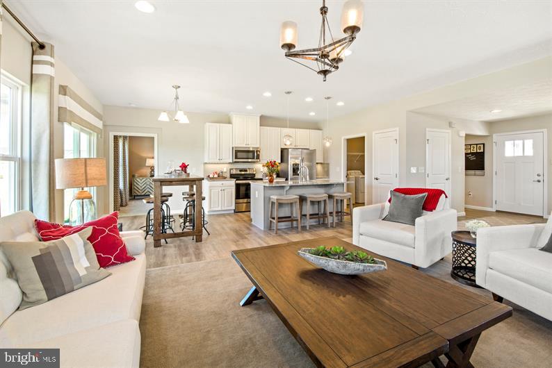 HERON PONDS - Residential