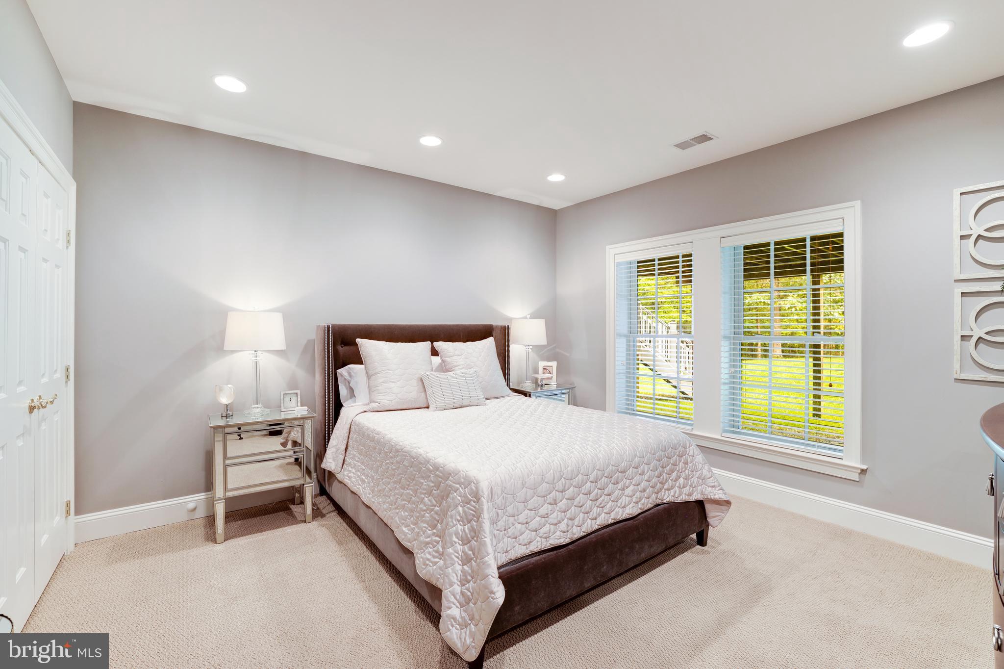 CEDAR CREST - Residential