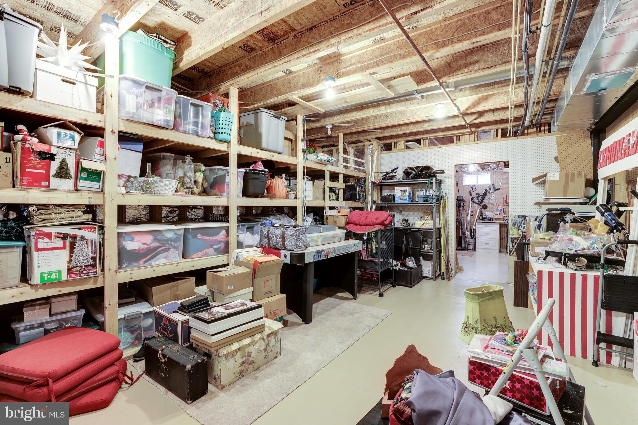 CEDAR CREST - Residential