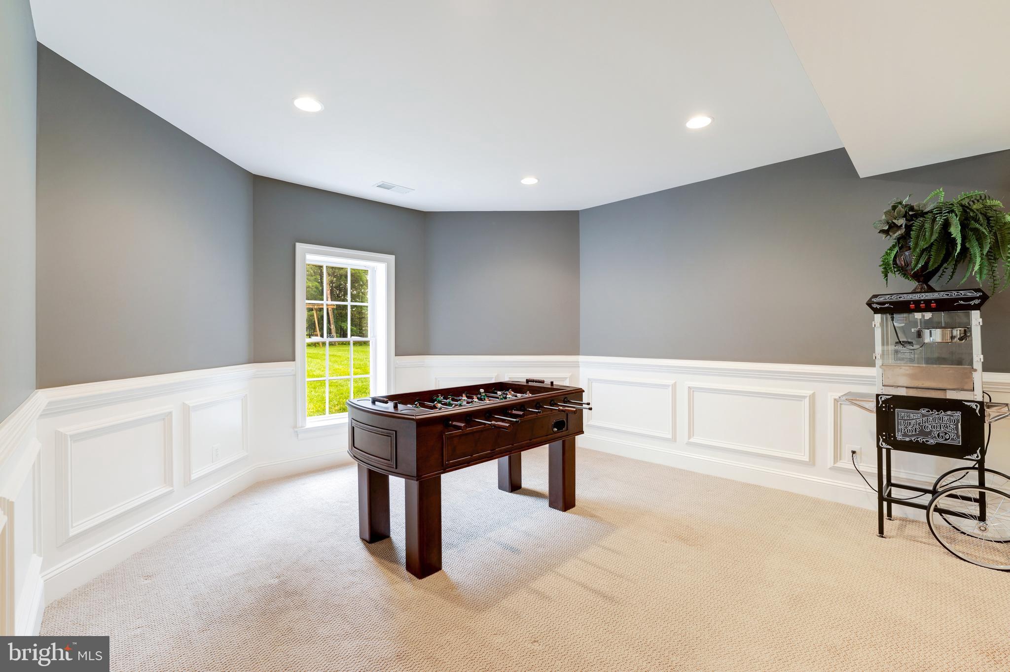 CEDAR CREST - Residential