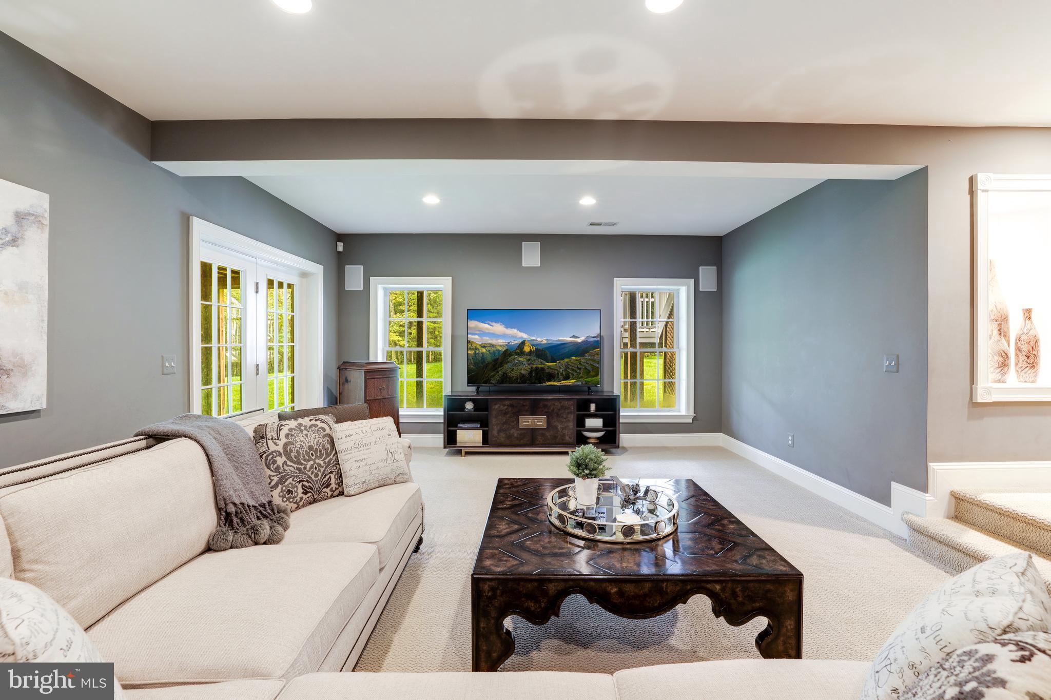 CEDAR CREST - Residential