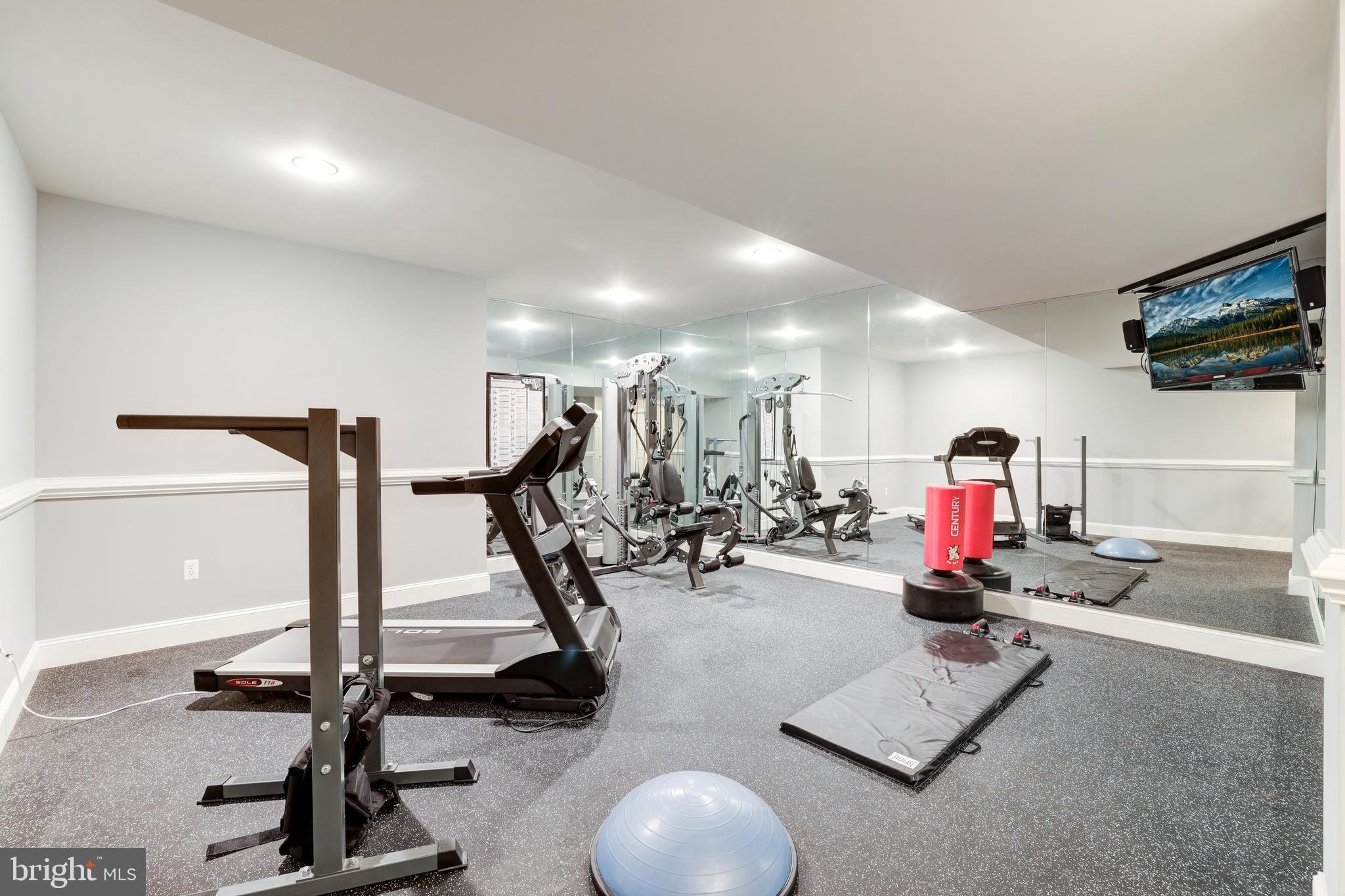 CEDAR CREST - Residential