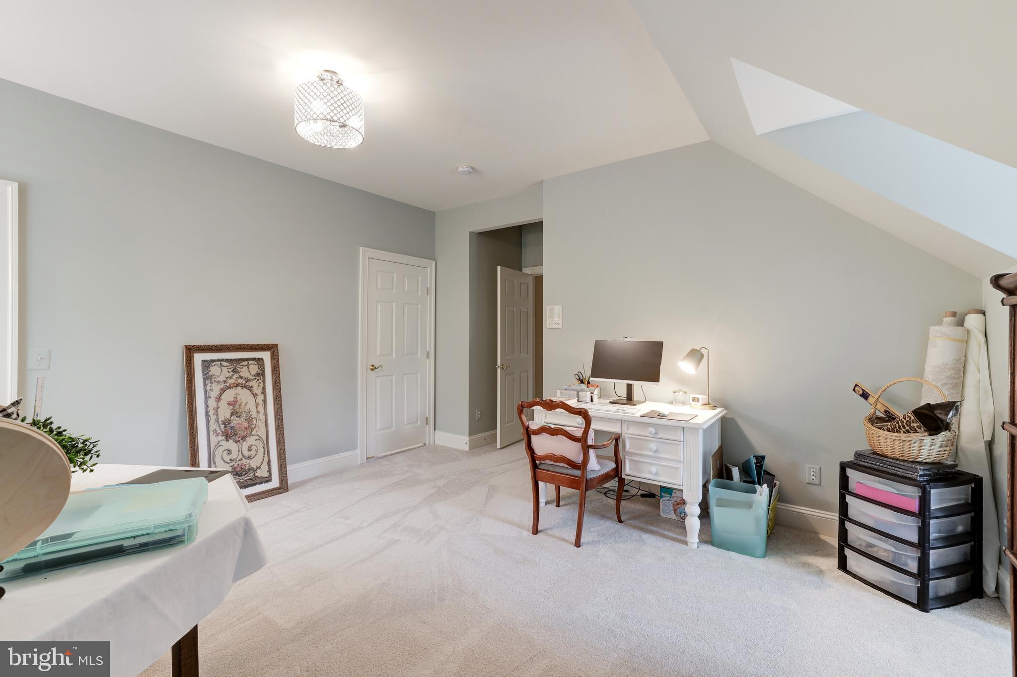 CEDAR CREST - Residential