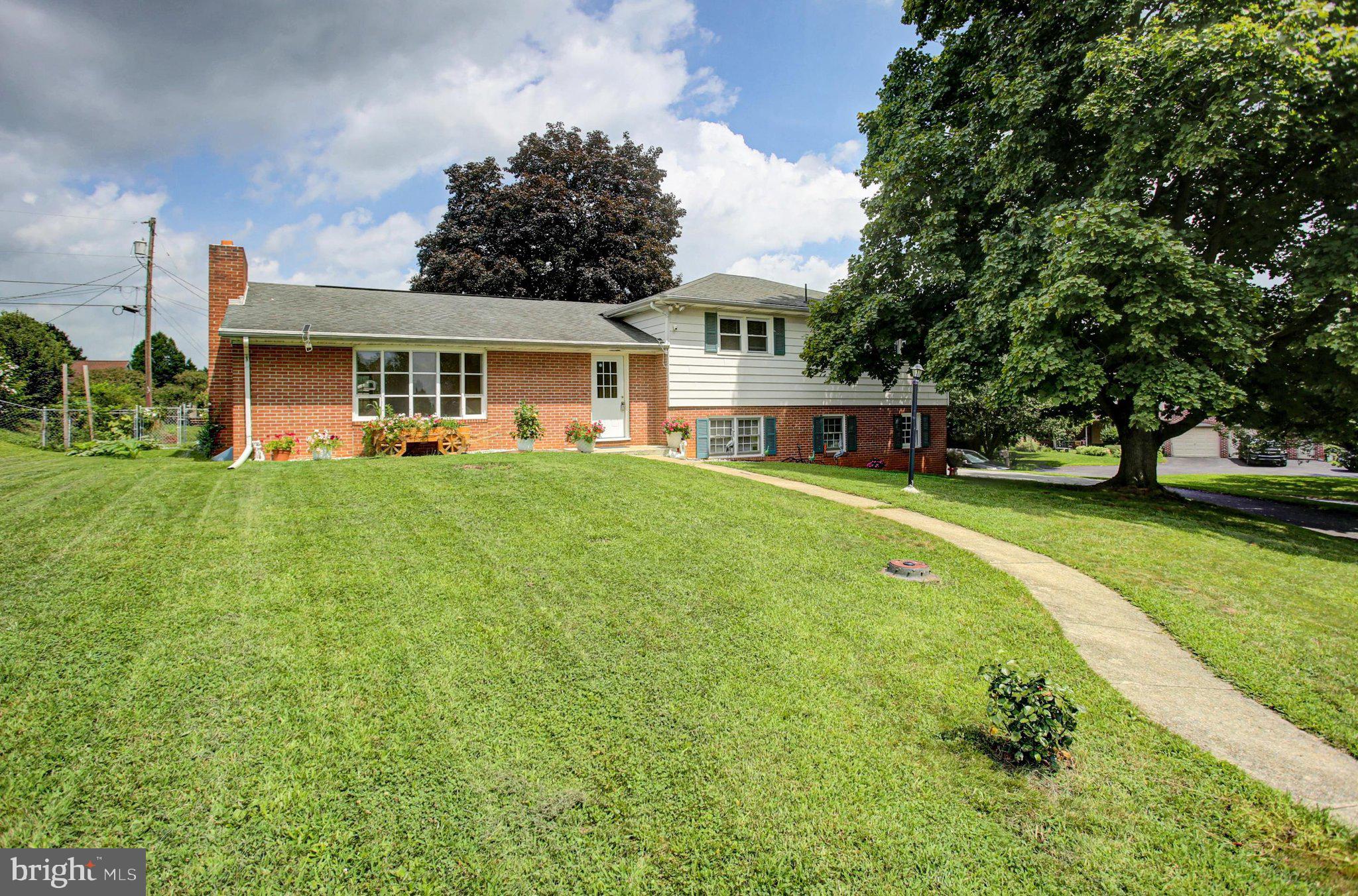 221 HARVEST LANE