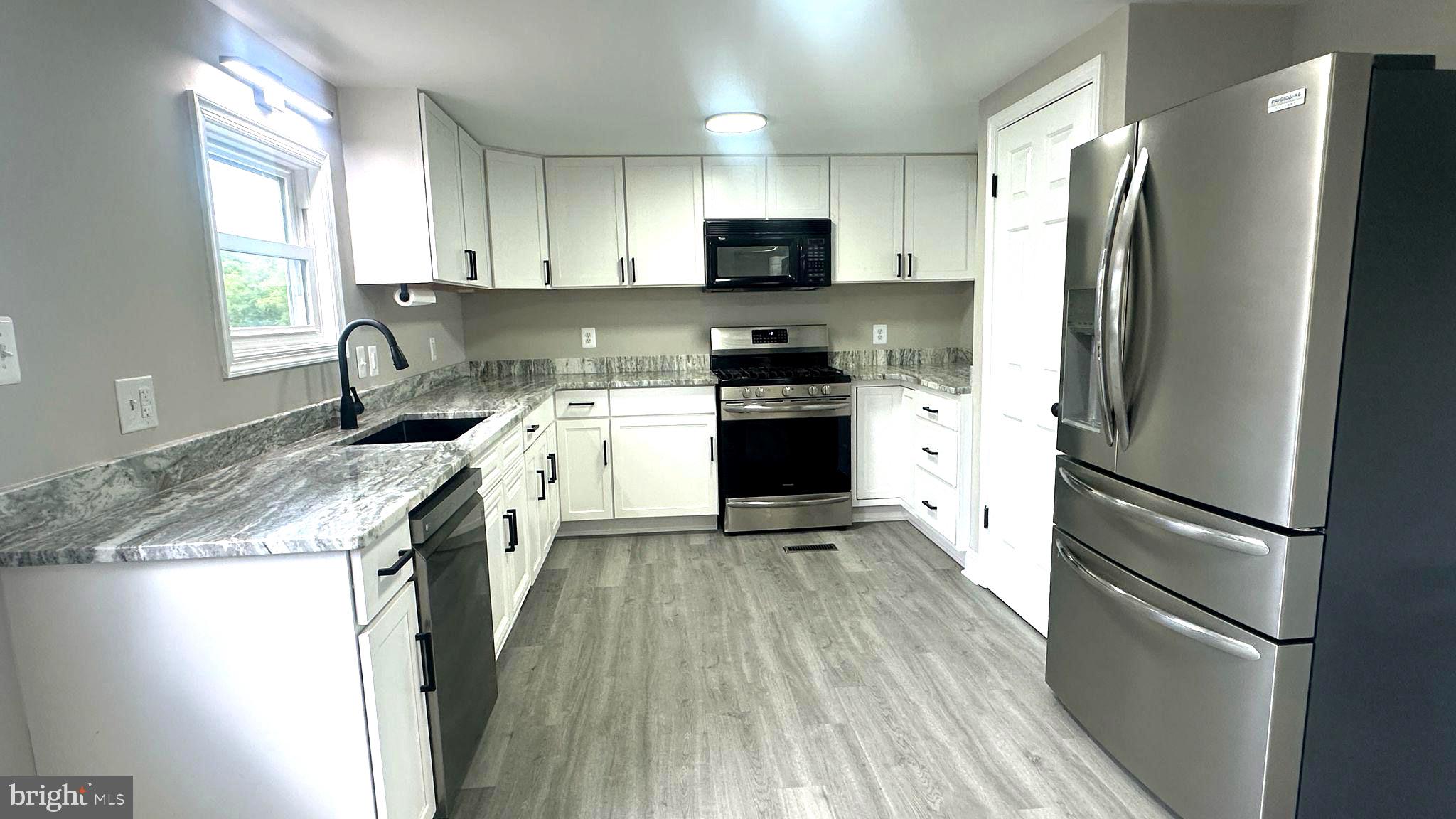 MOUNTAIN VIEW - Residential