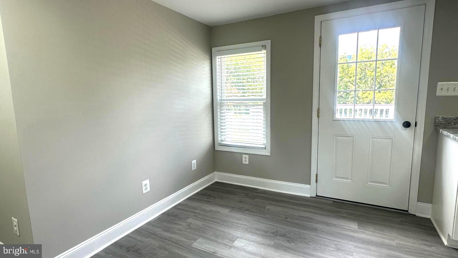 MOUNTAIN VIEW - Residential