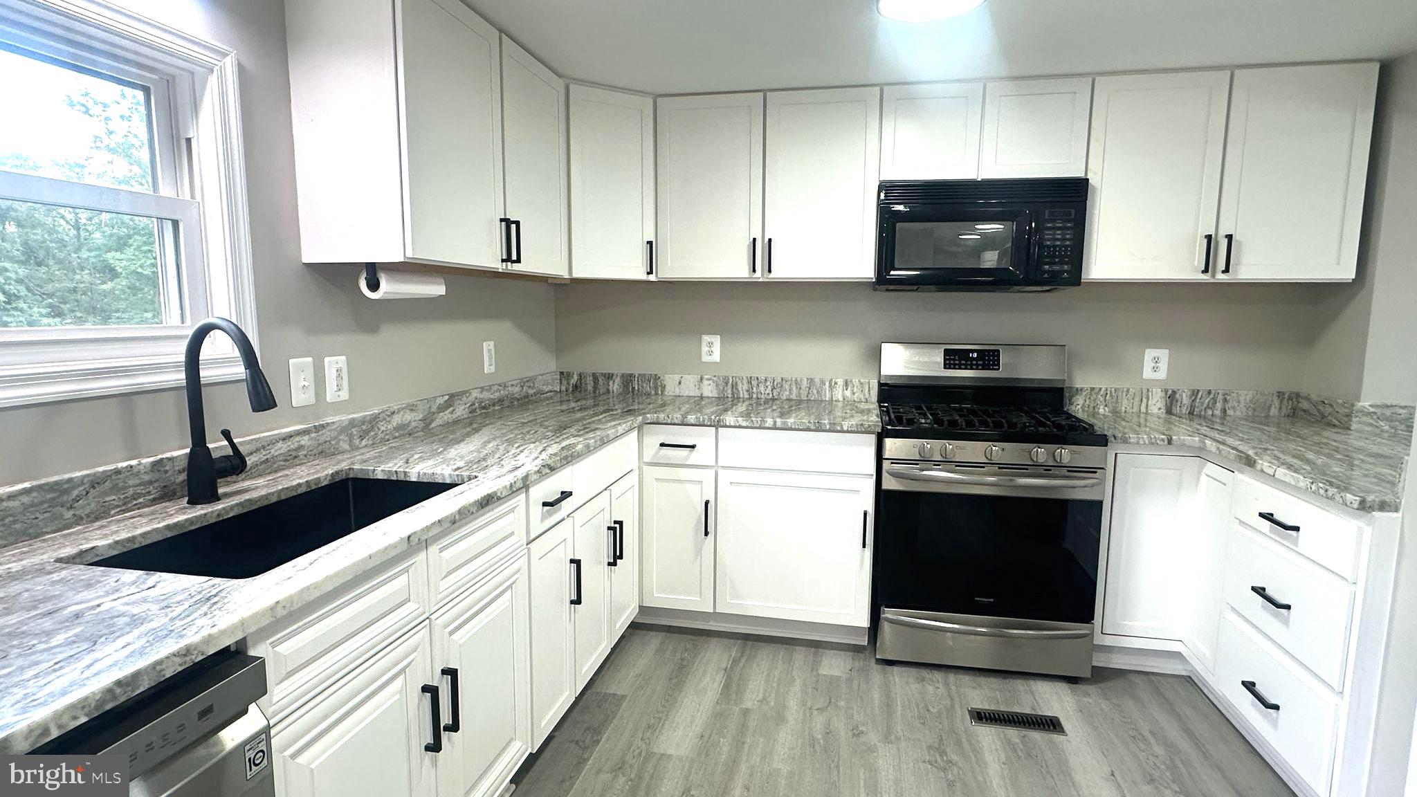 MOUNTAIN VIEW - Residential