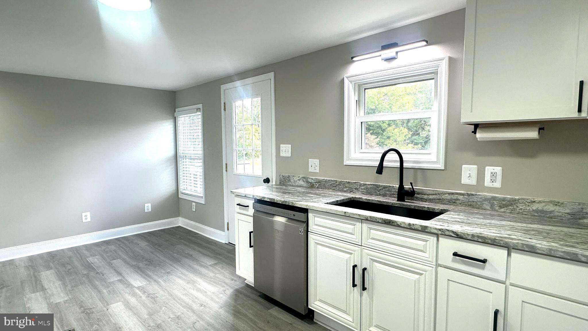 MOUNTAIN VIEW - Residential