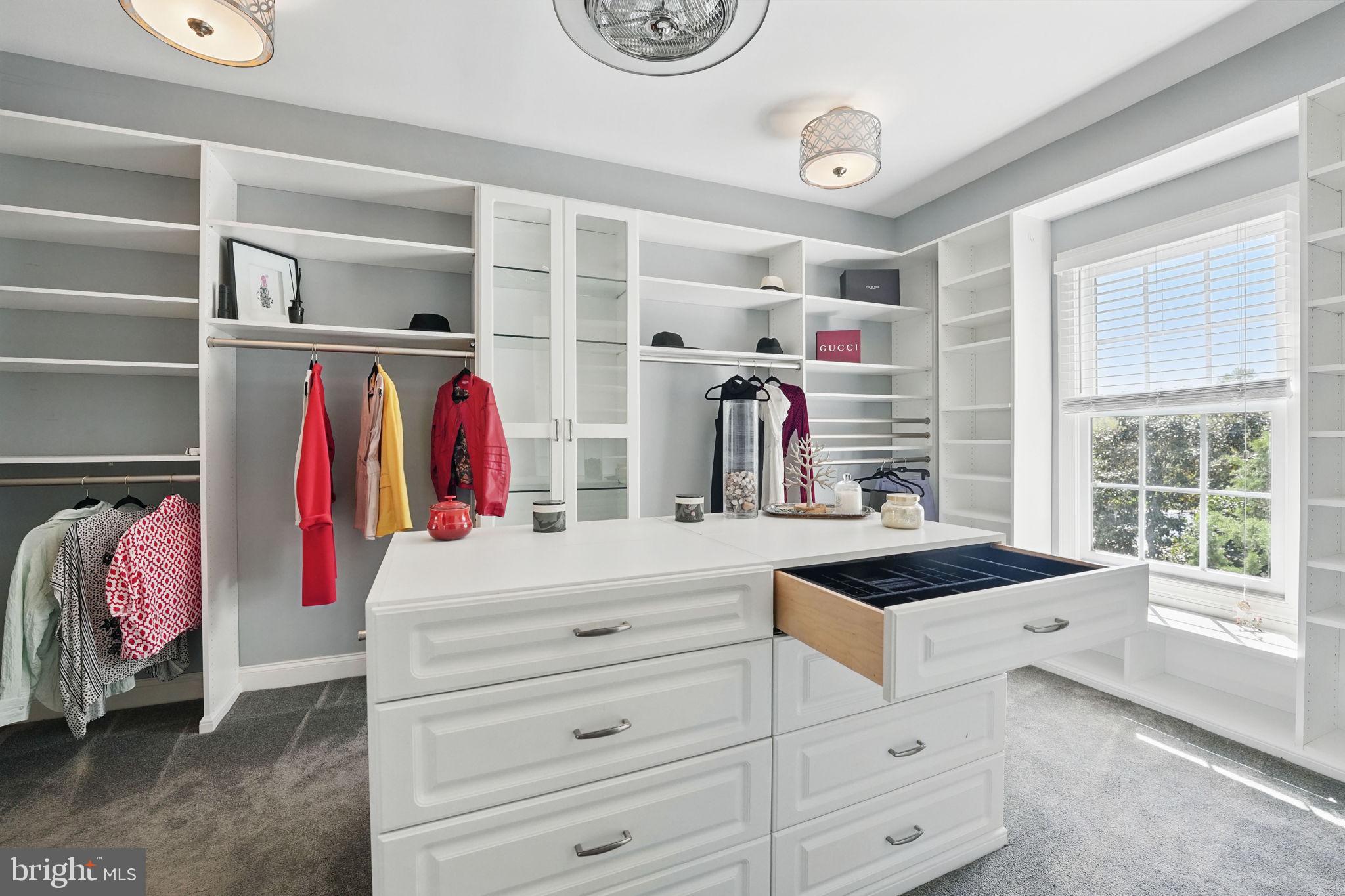 BEACON HILL - Residential