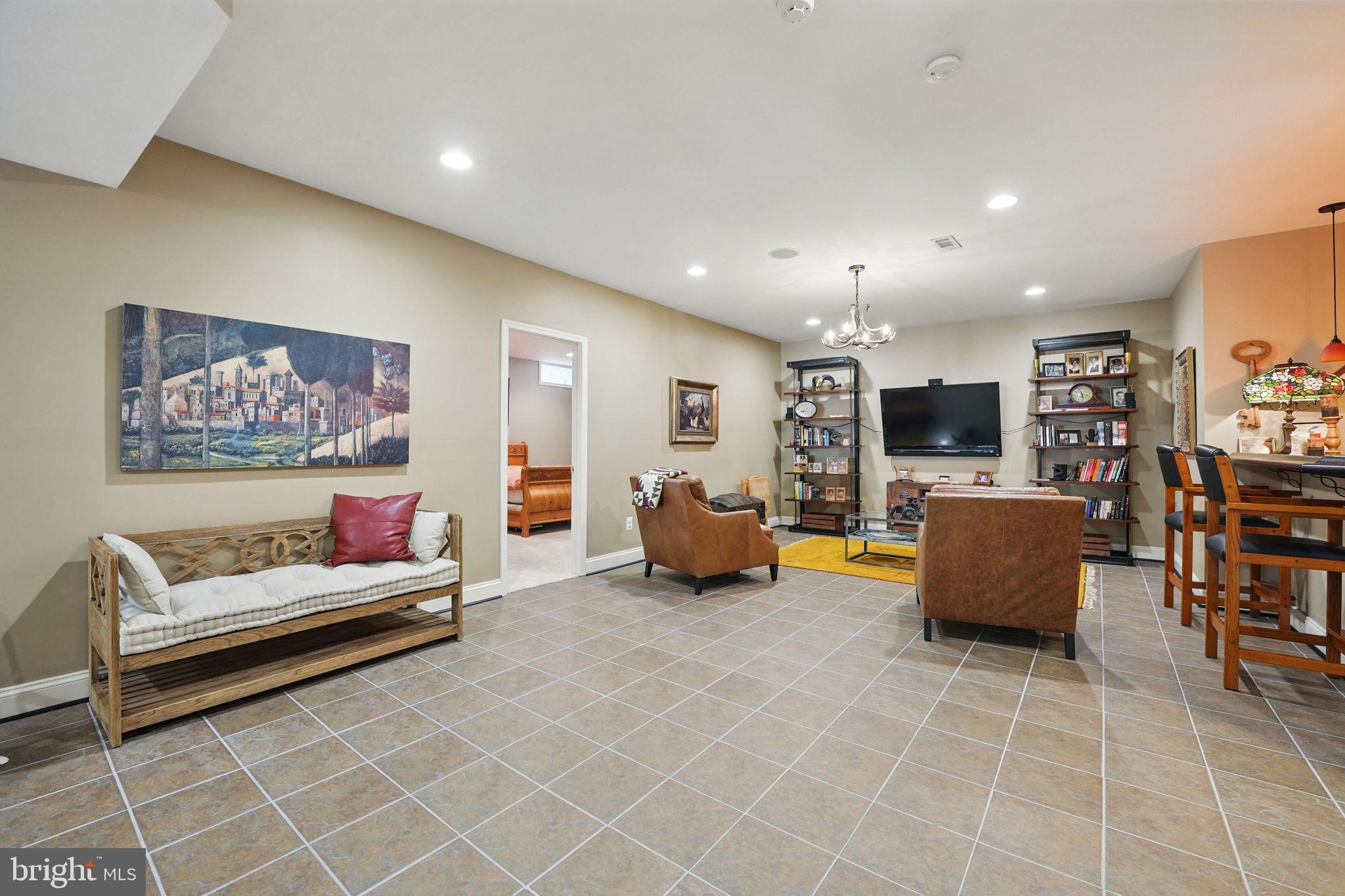 BEACON HILL - Residential