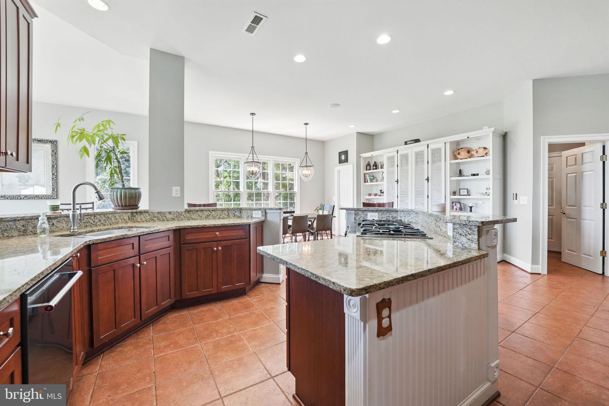 BEACON HILL - Residential