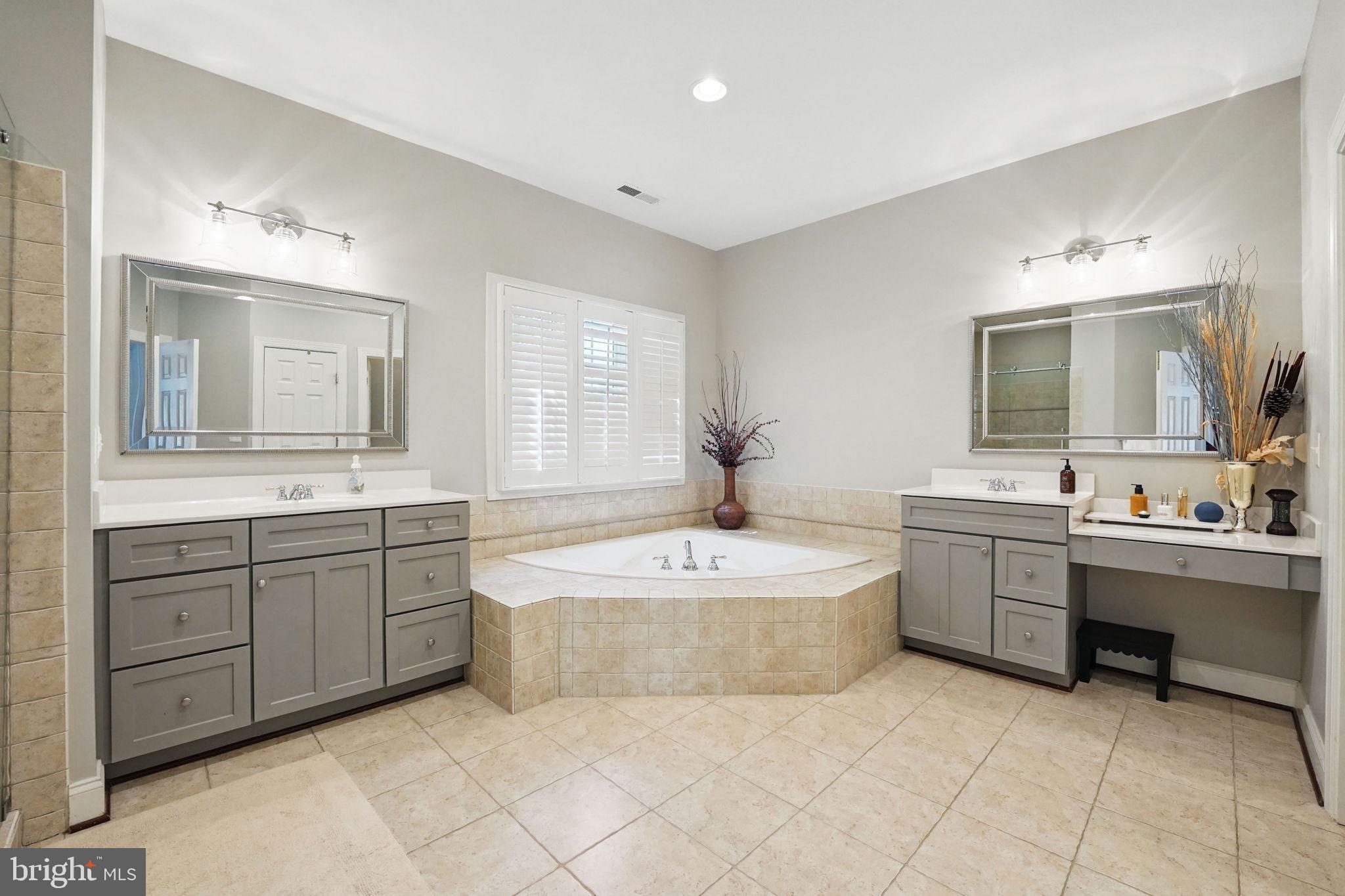 BEACON HILL - Residential