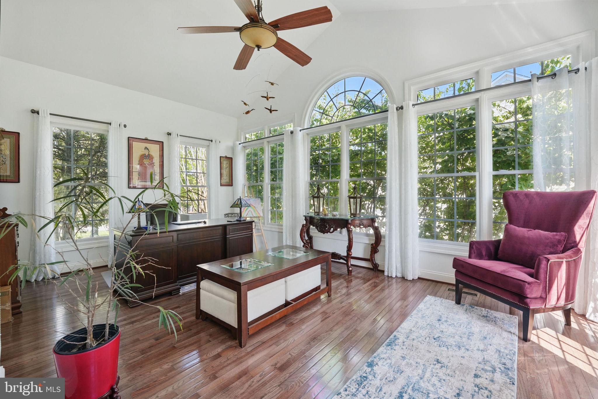 BEACON HILL - Residential