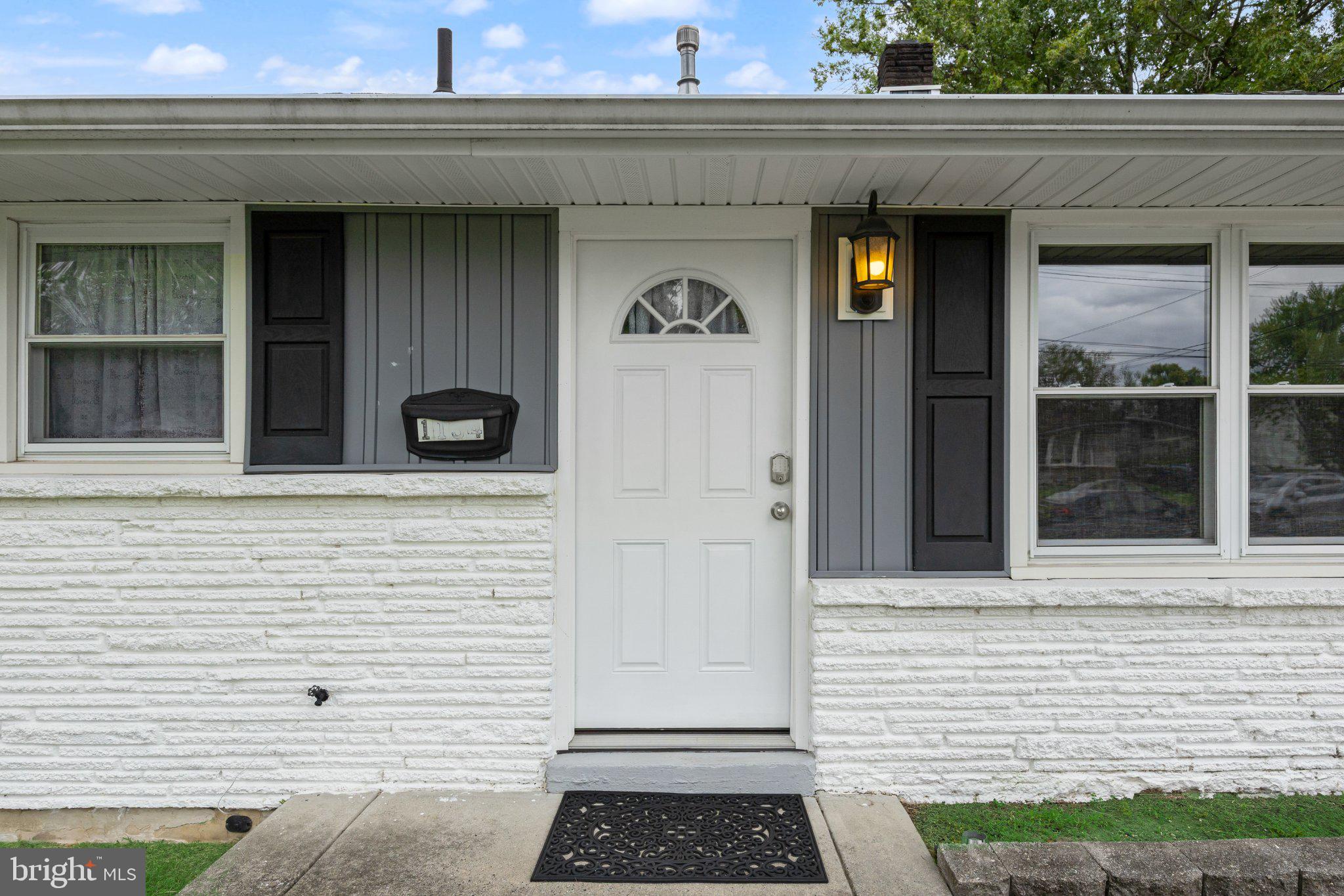 1134 VIVIAN TERRACE