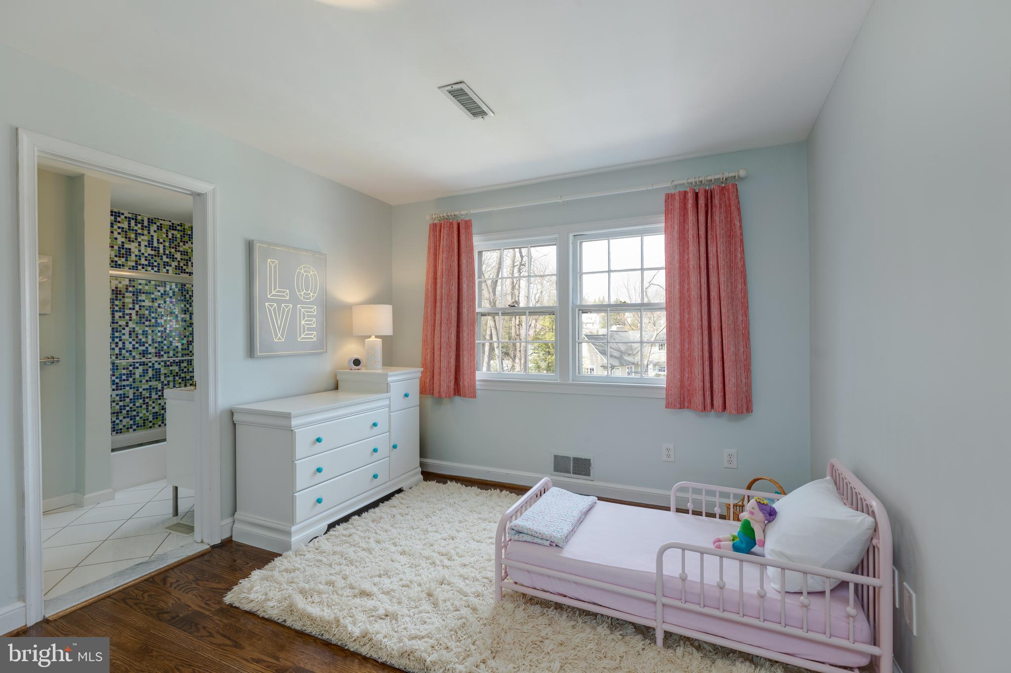 COUNTRY CLUB HILLS - Residential