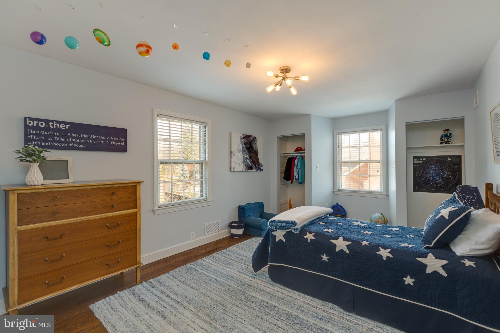 COUNTRY CLUB HILLS - Residential