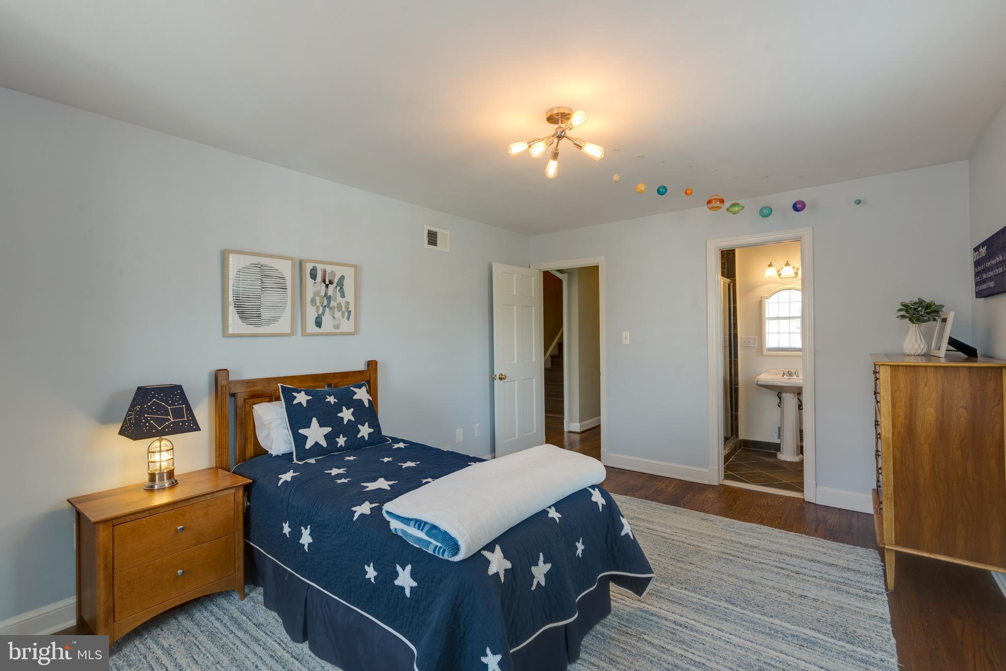 COUNTRY CLUB HILLS - Residential