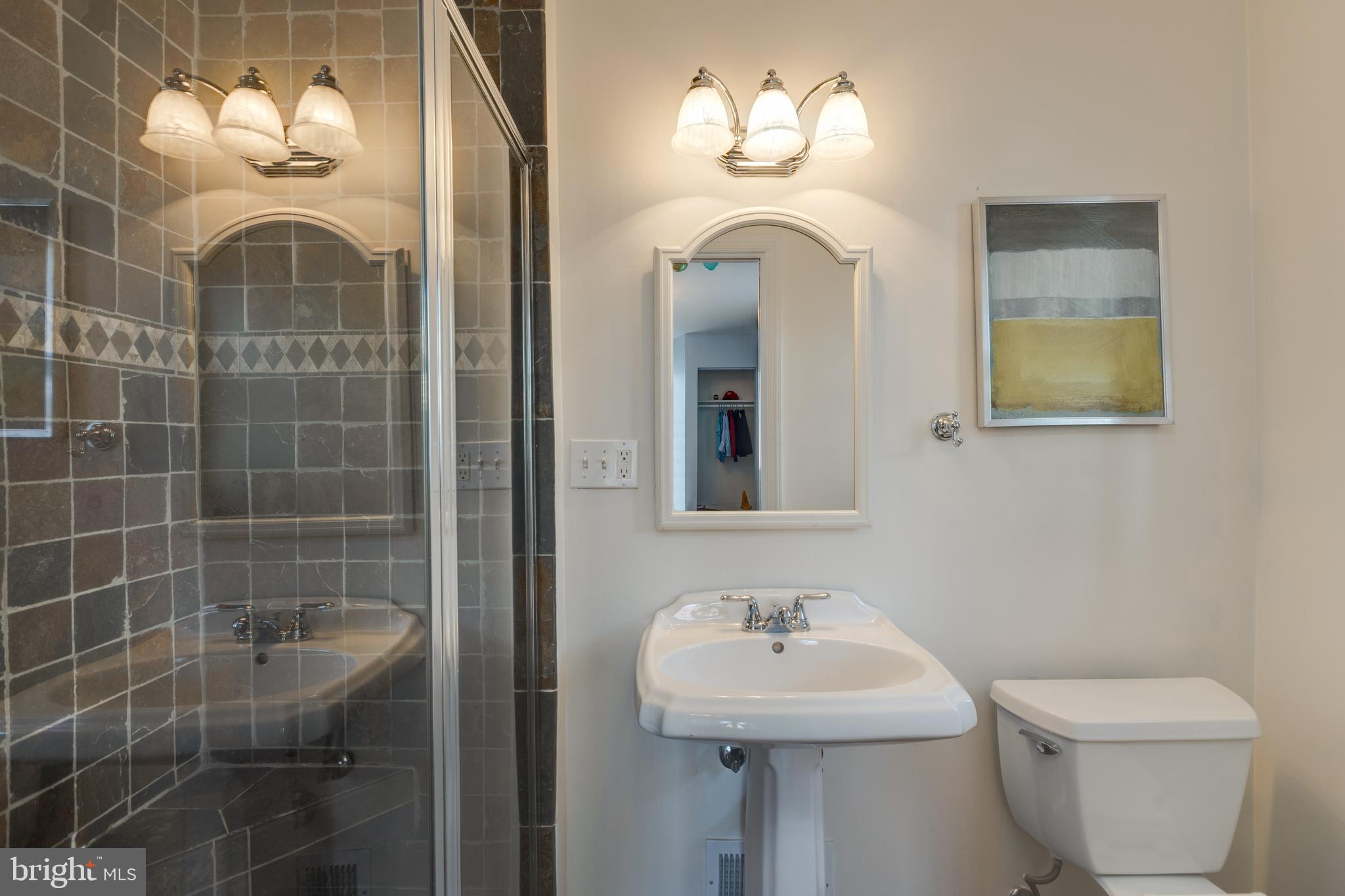 COUNTRY CLUB HILLS - Residential