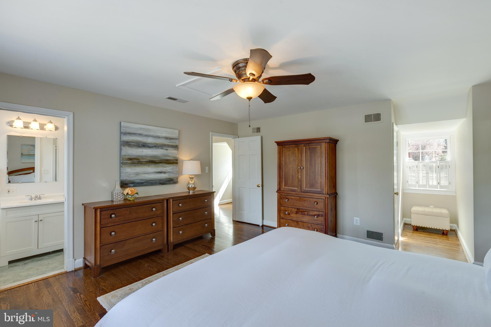 COUNTRY CLUB HILLS - Residential