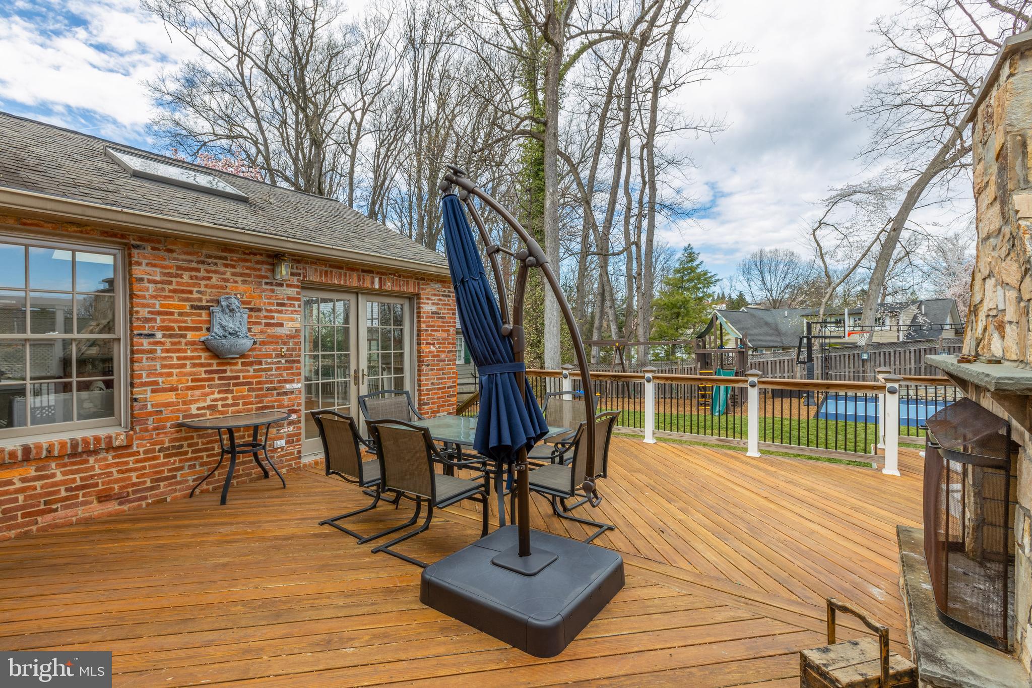 COUNTRY CLUB HILLS - Residential