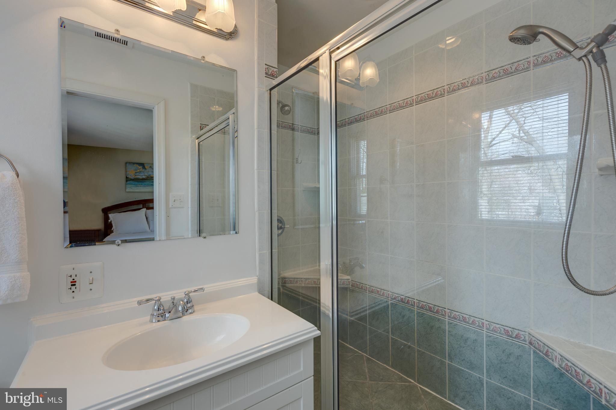 COUNTRY CLUB HILLS - Residential