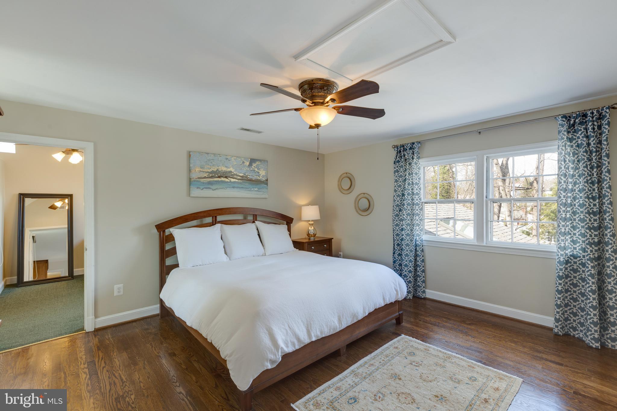 COUNTRY CLUB HILLS - Residential