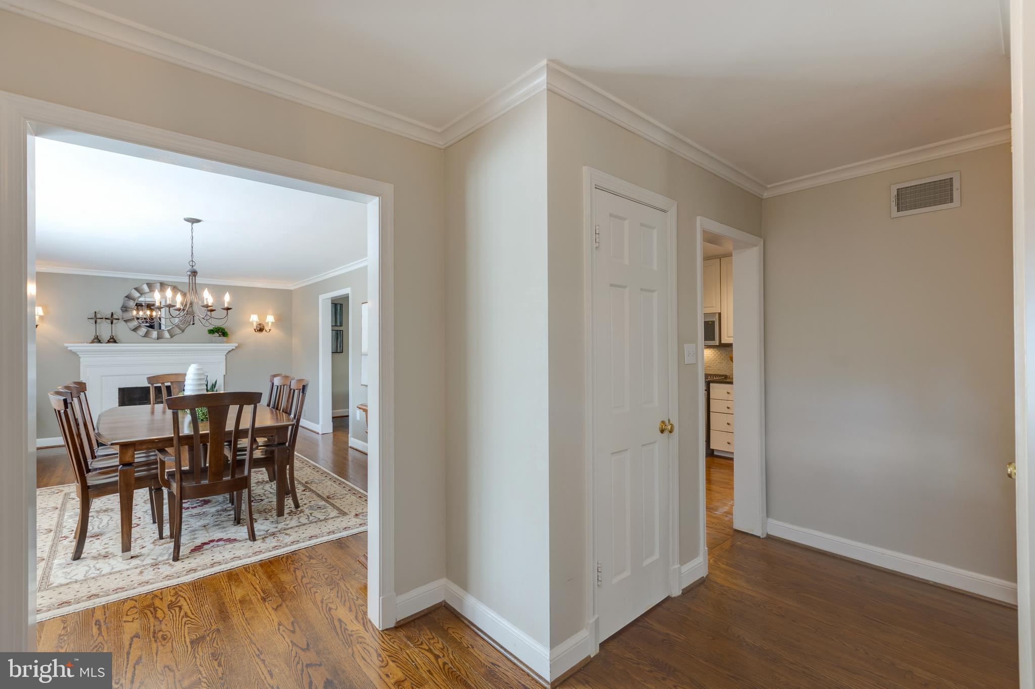 COUNTRY CLUB HILLS - Residential