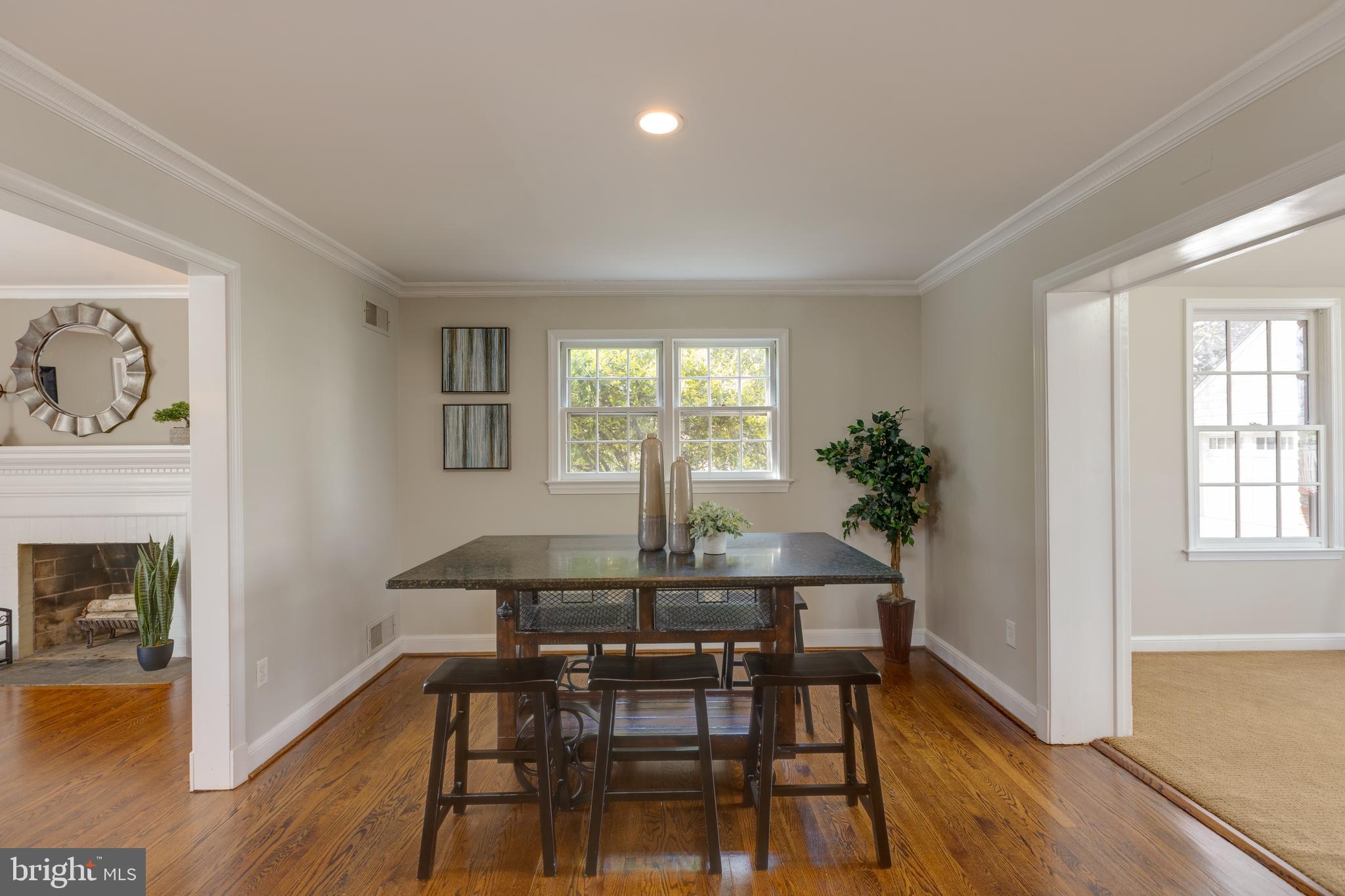 COUNTRY CLUB HILLS - Residential